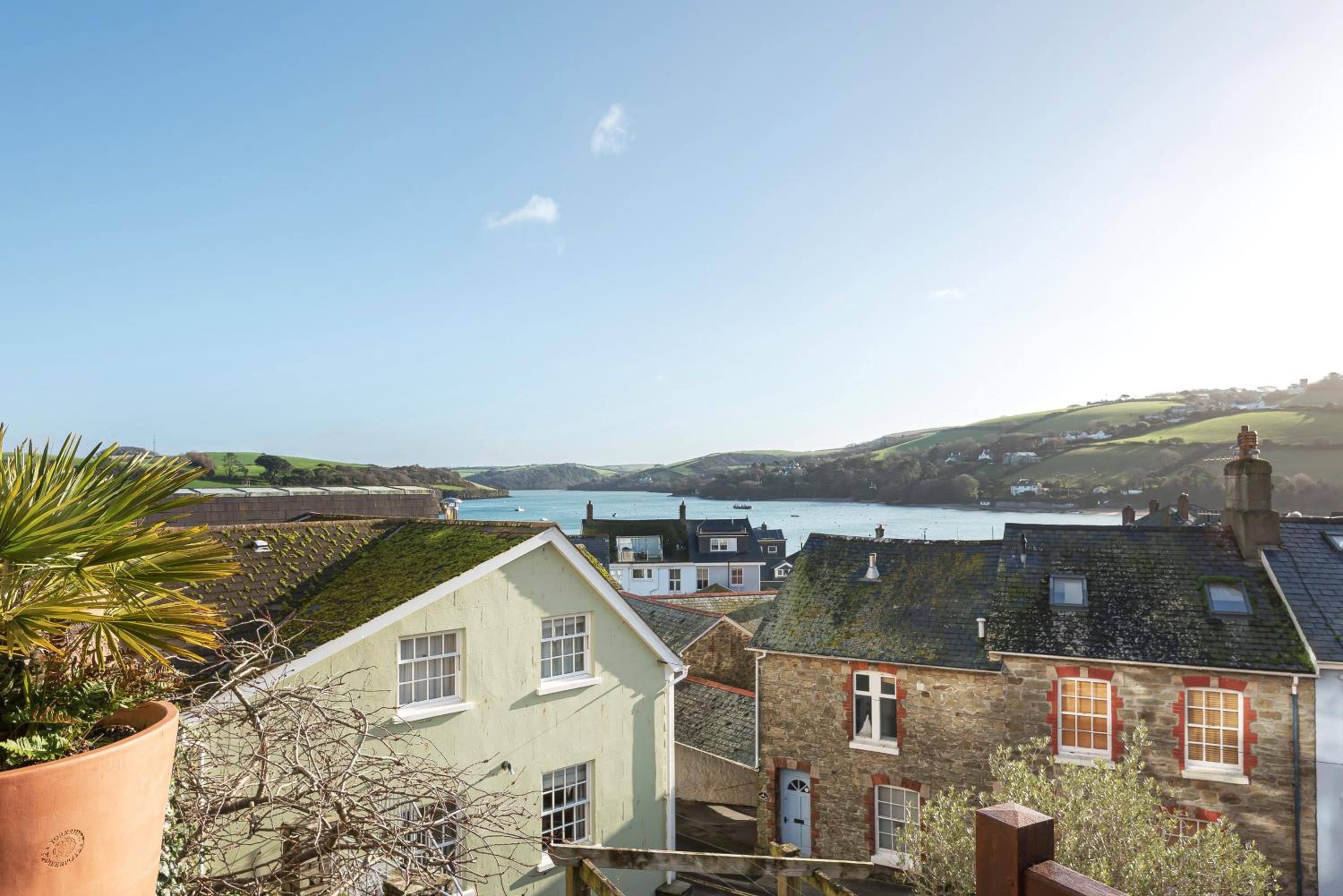 Dorset House, Salcombe, with Free Parking