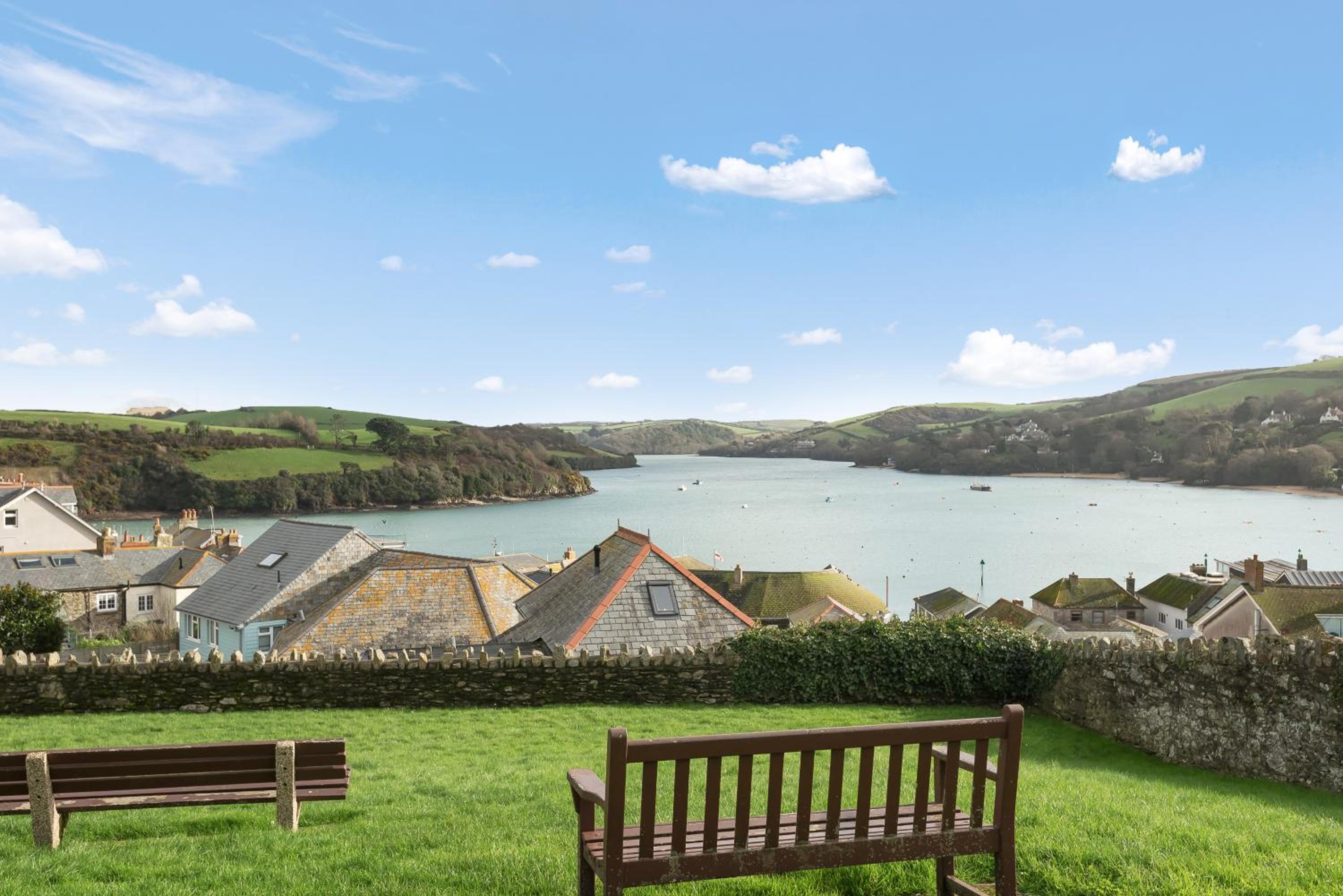 Dorset House, Salcombe, with Free Parking