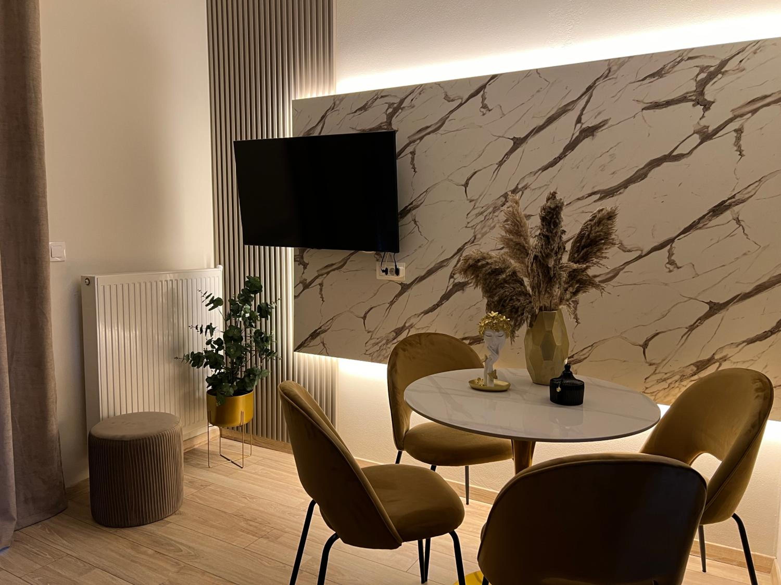 Oasis Apartment 2 by GG view 3