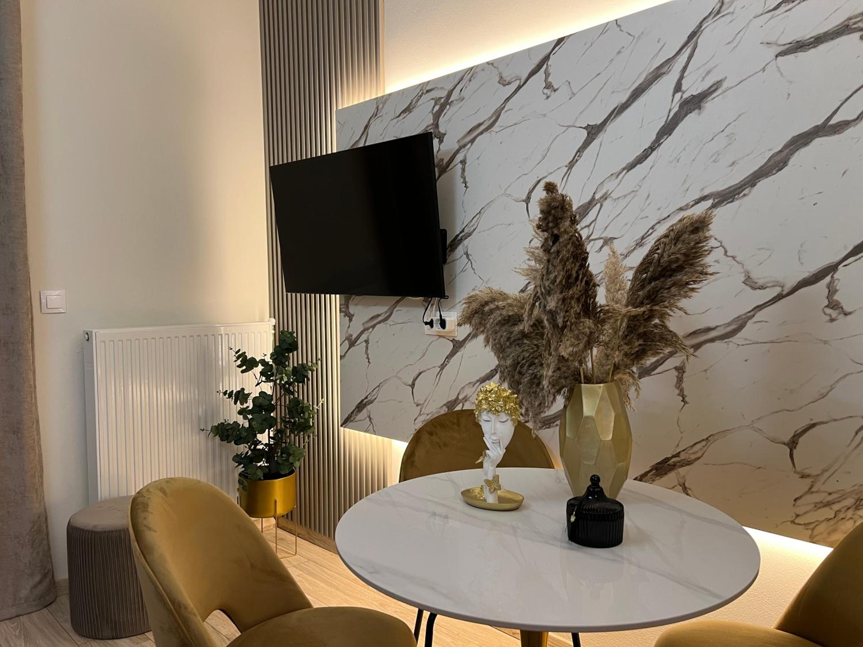 Oasis Apartment 2 by GG view 5