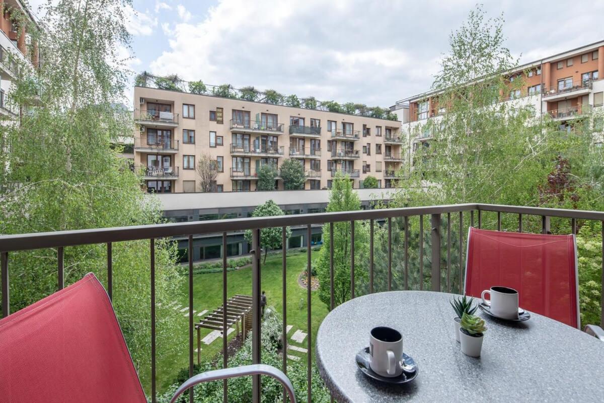 Central - Balcony - Modern Home view 2