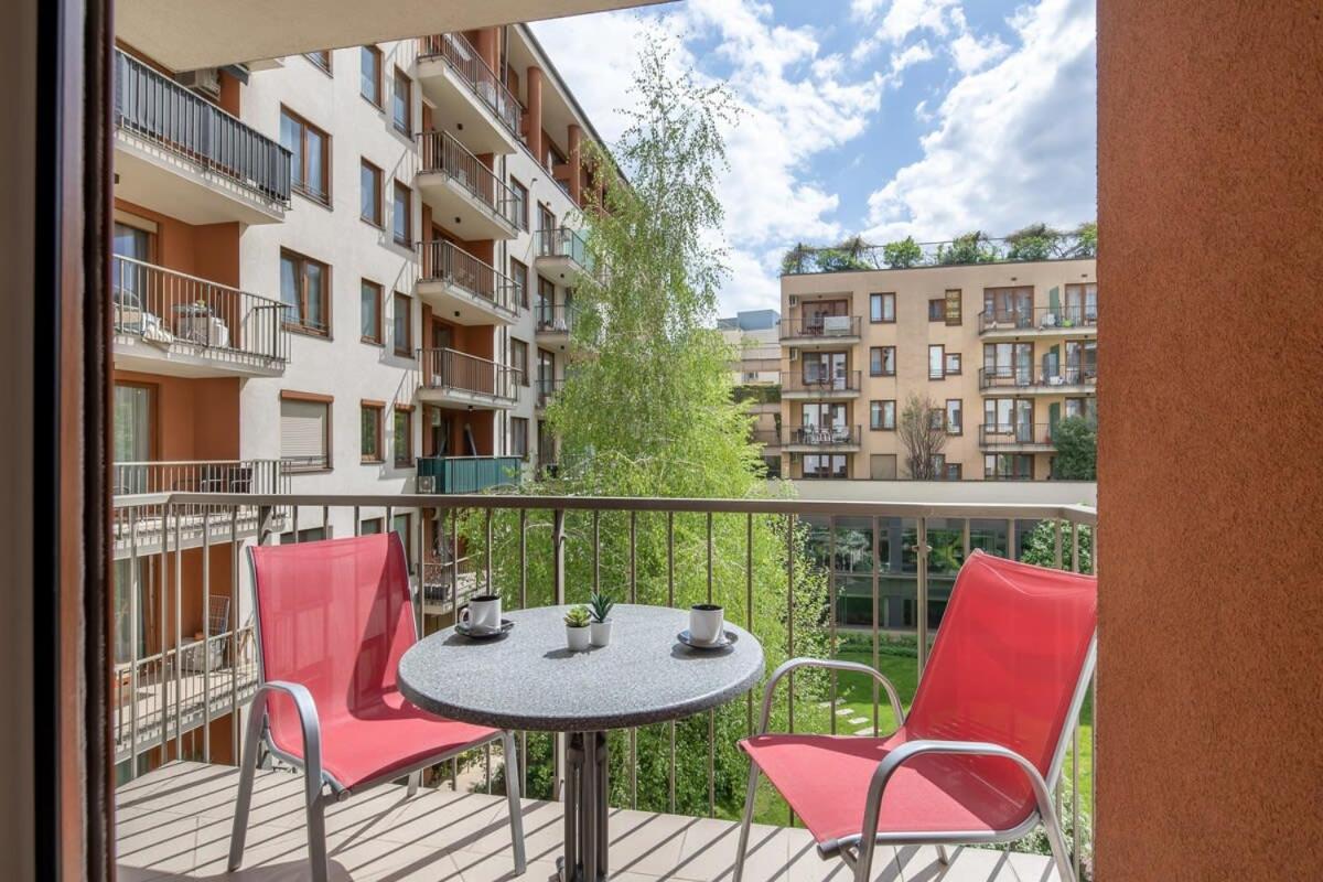 Central - Balcony - Modern Home view 4