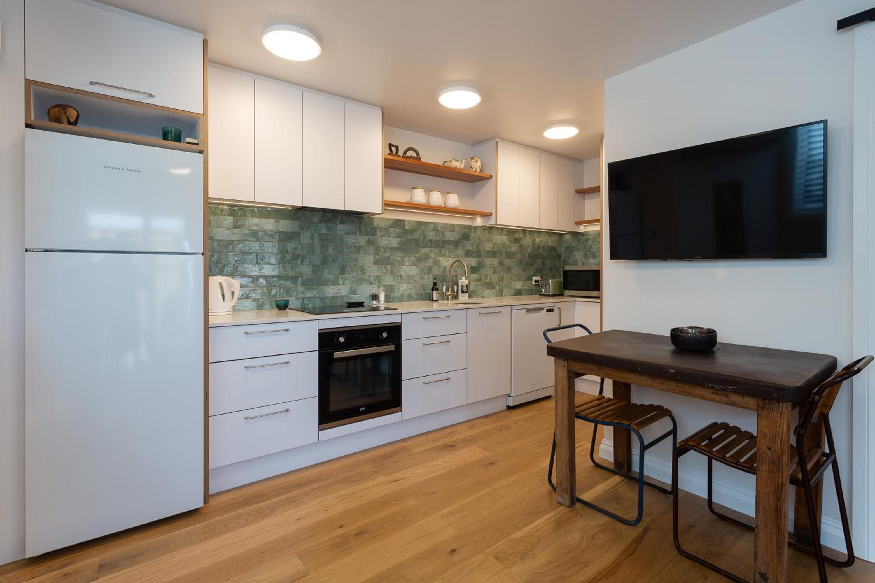 Stunning Self-contained Apartment view 3