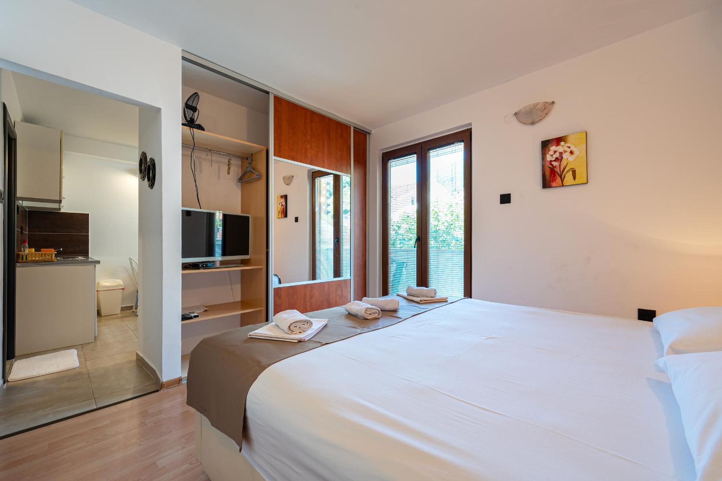 Buba Apartments