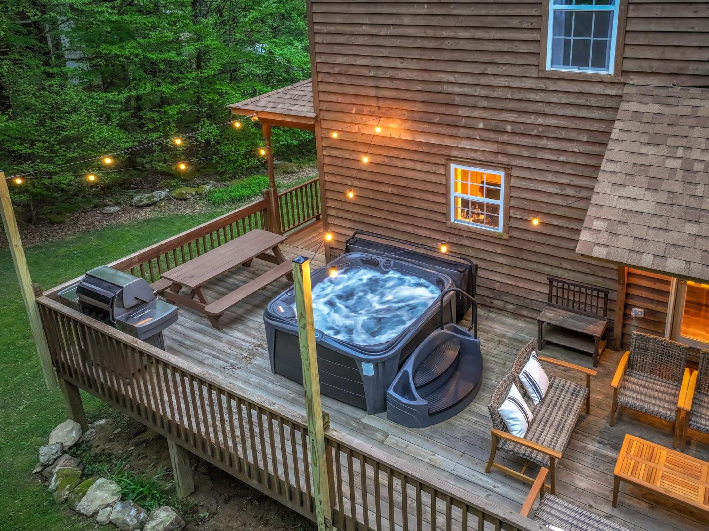 Entire cabin on Sugar Mountain view 2