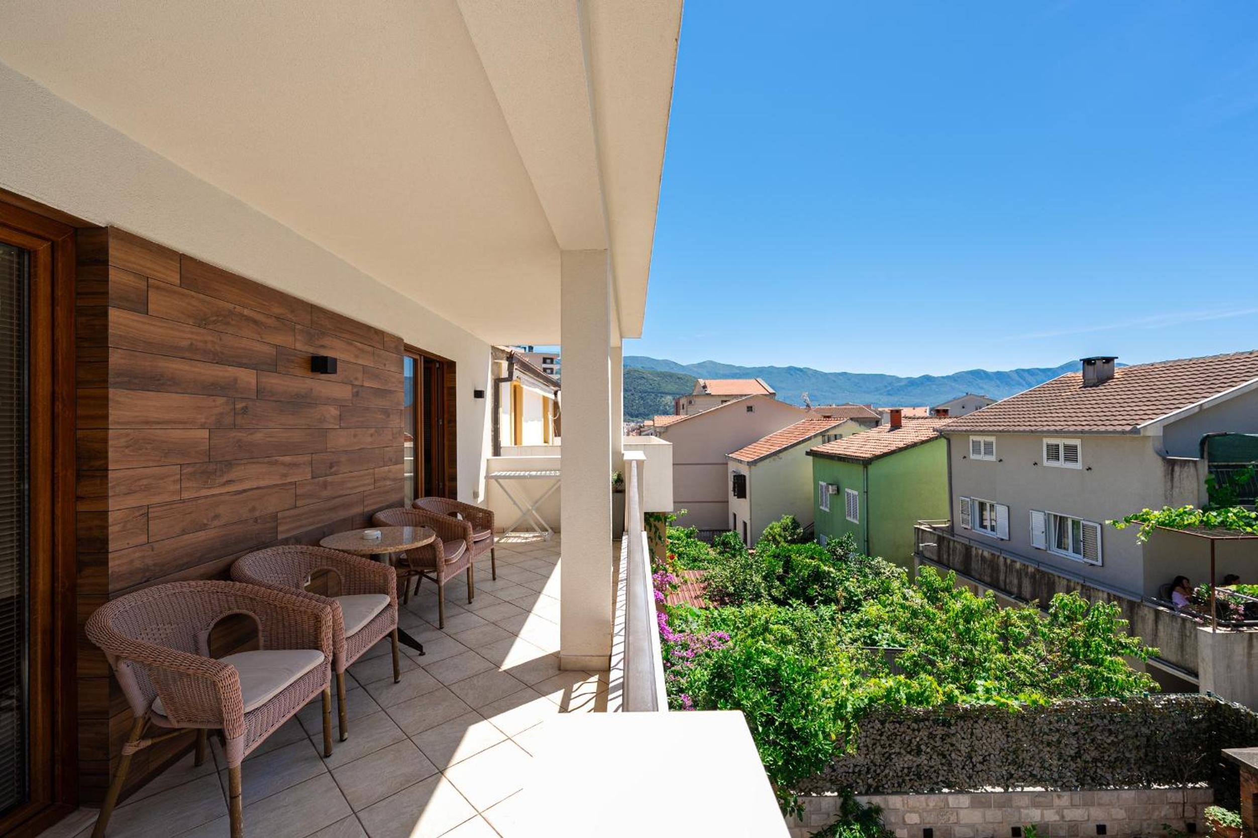 Buba Apartments