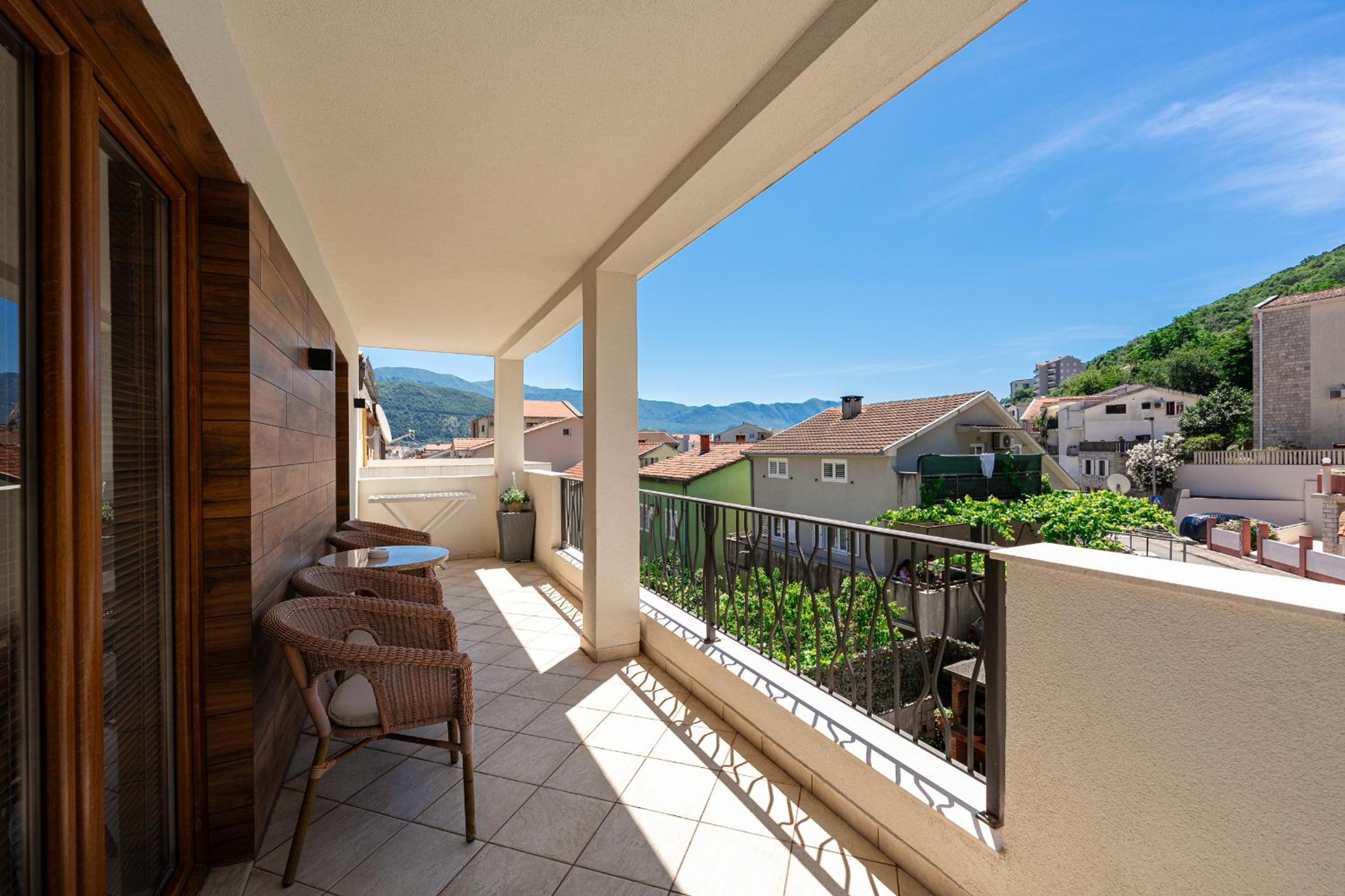 Buba Apartments