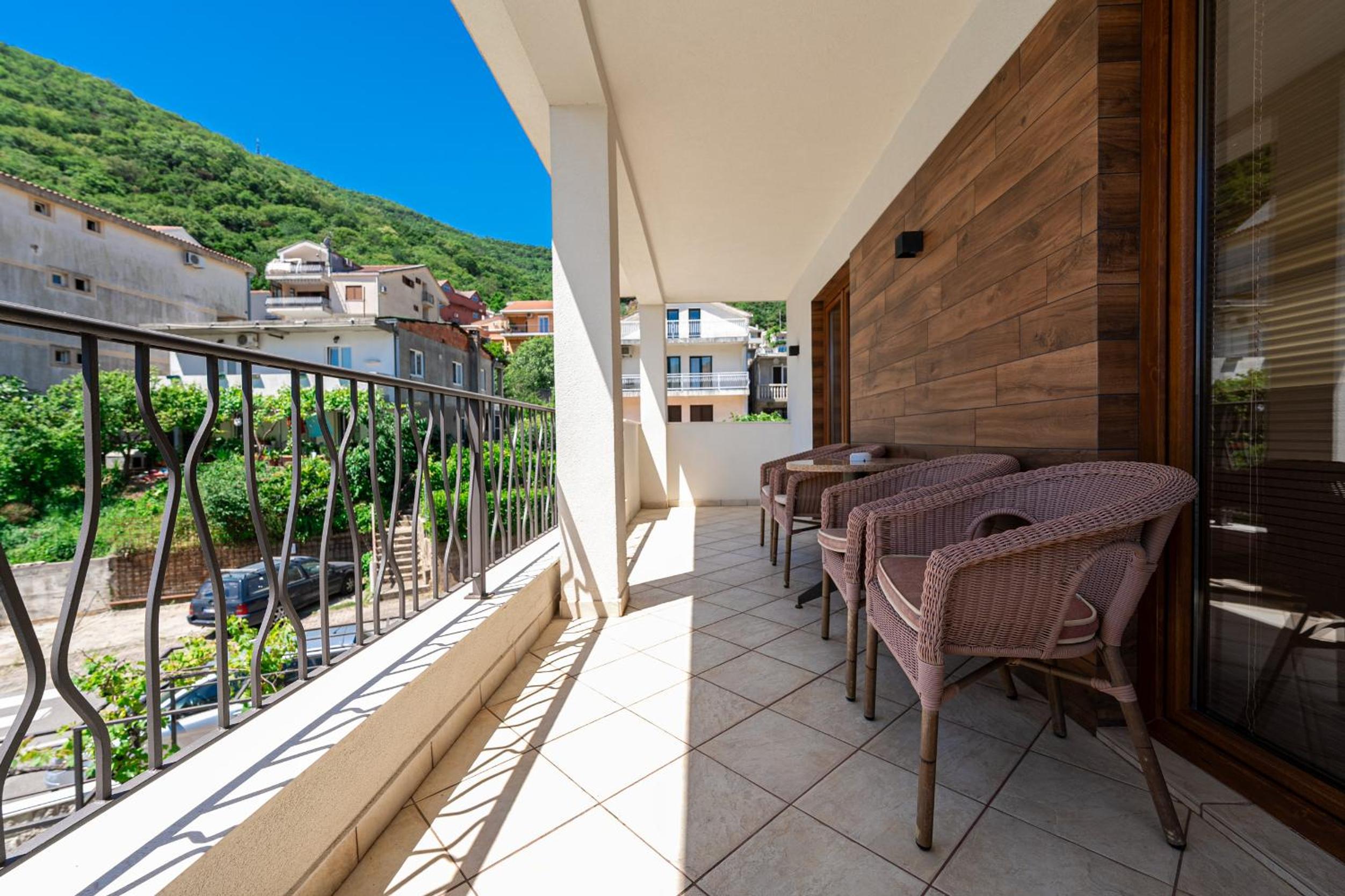 Buba Apartments