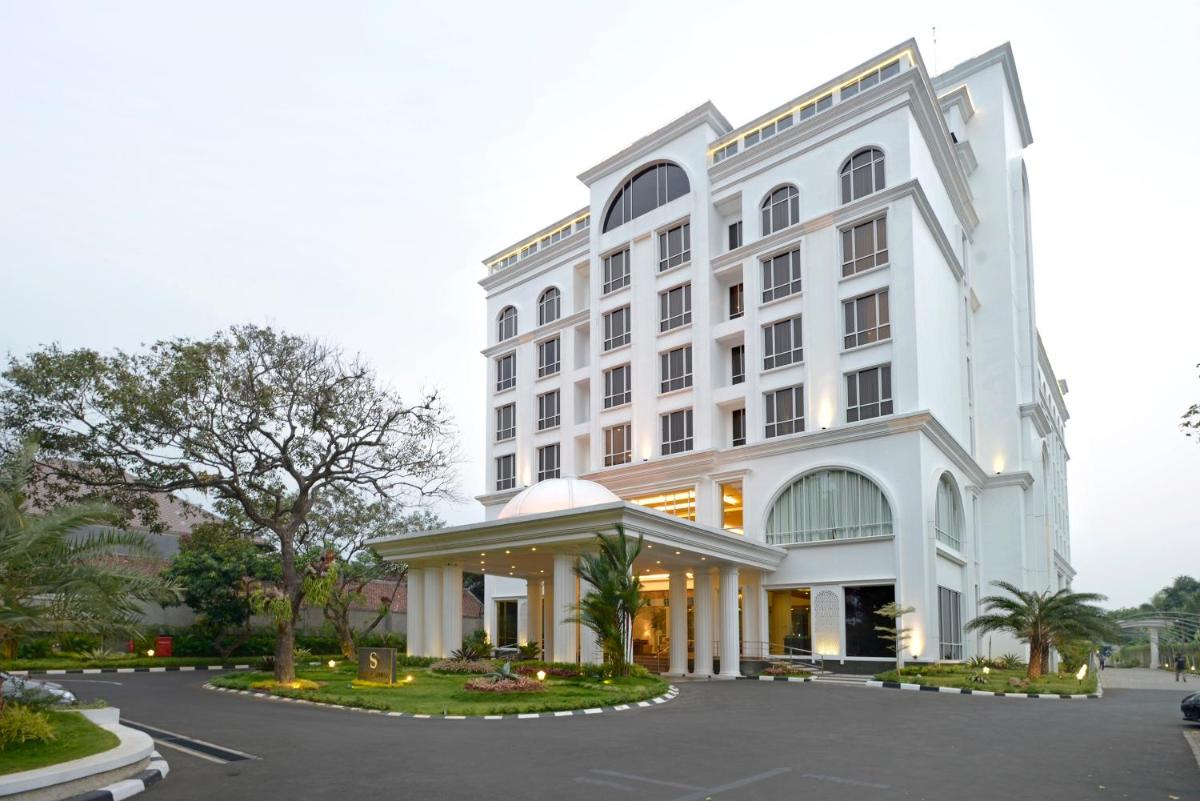 The Sahira Hotel Syariah