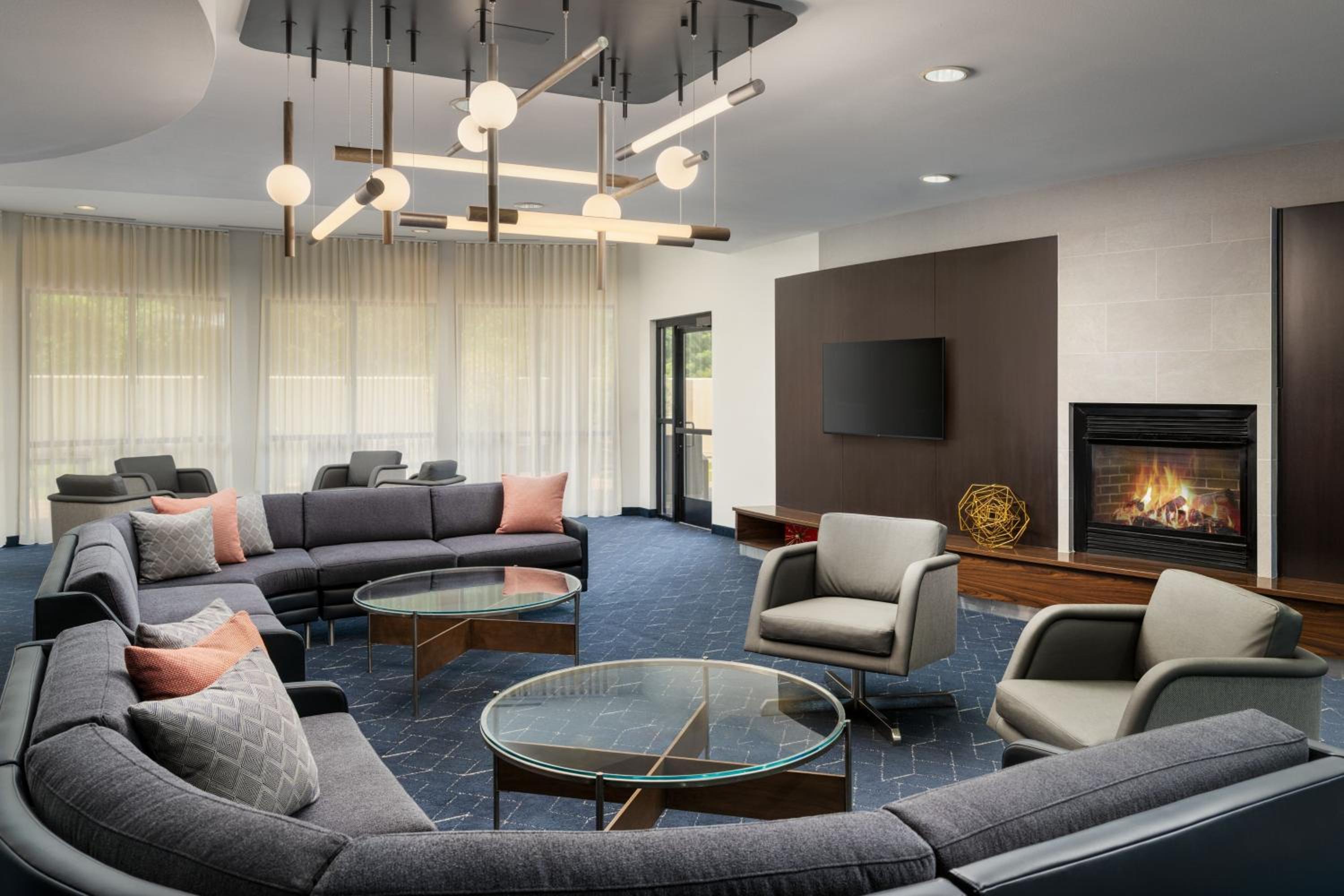 Kingston Vacations - Courtyard by Marriott Kingston - Property Image 21
