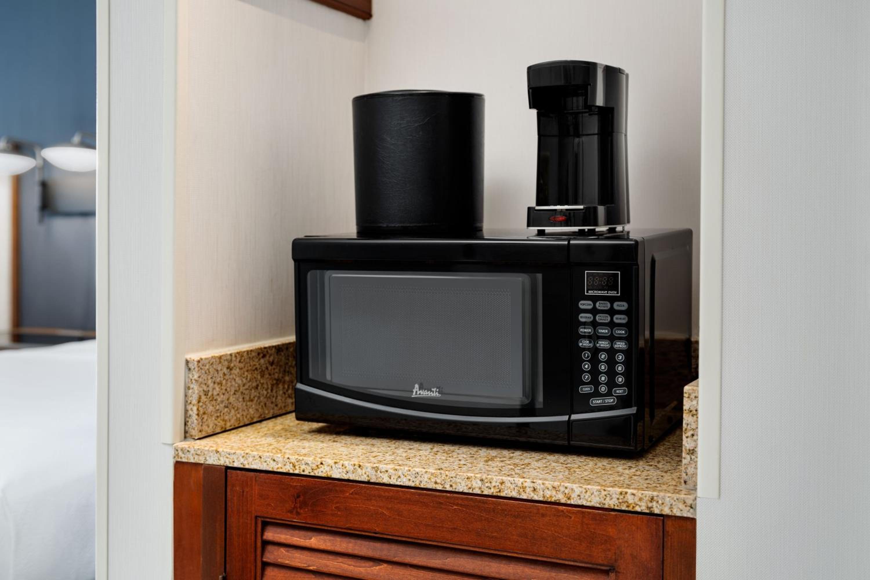Kingston Vacations - Courtyard by Marriott Kingston - Property Image 27