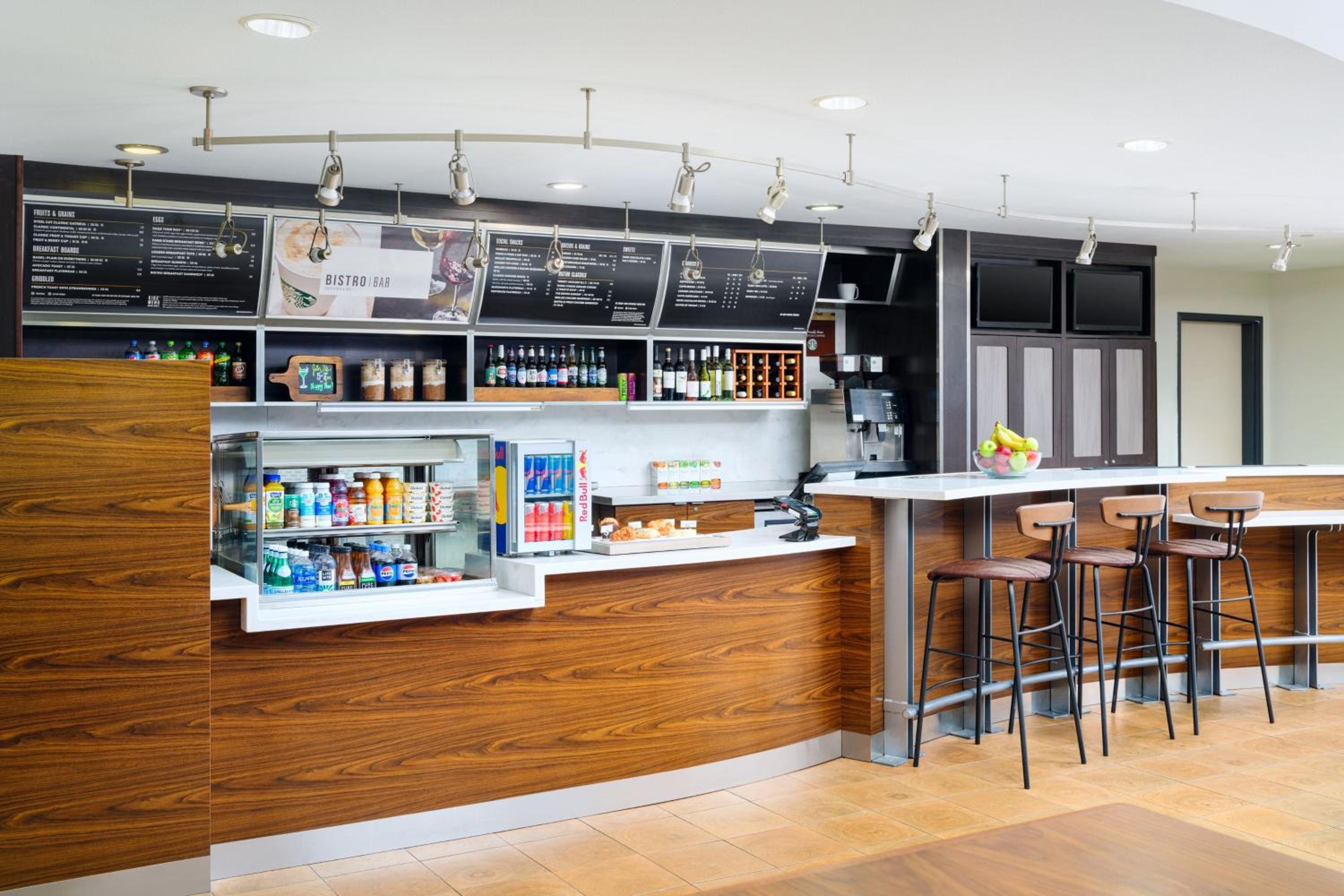 Kingston Vacations - Courtyard by Marriott Kingston - Property Image 39