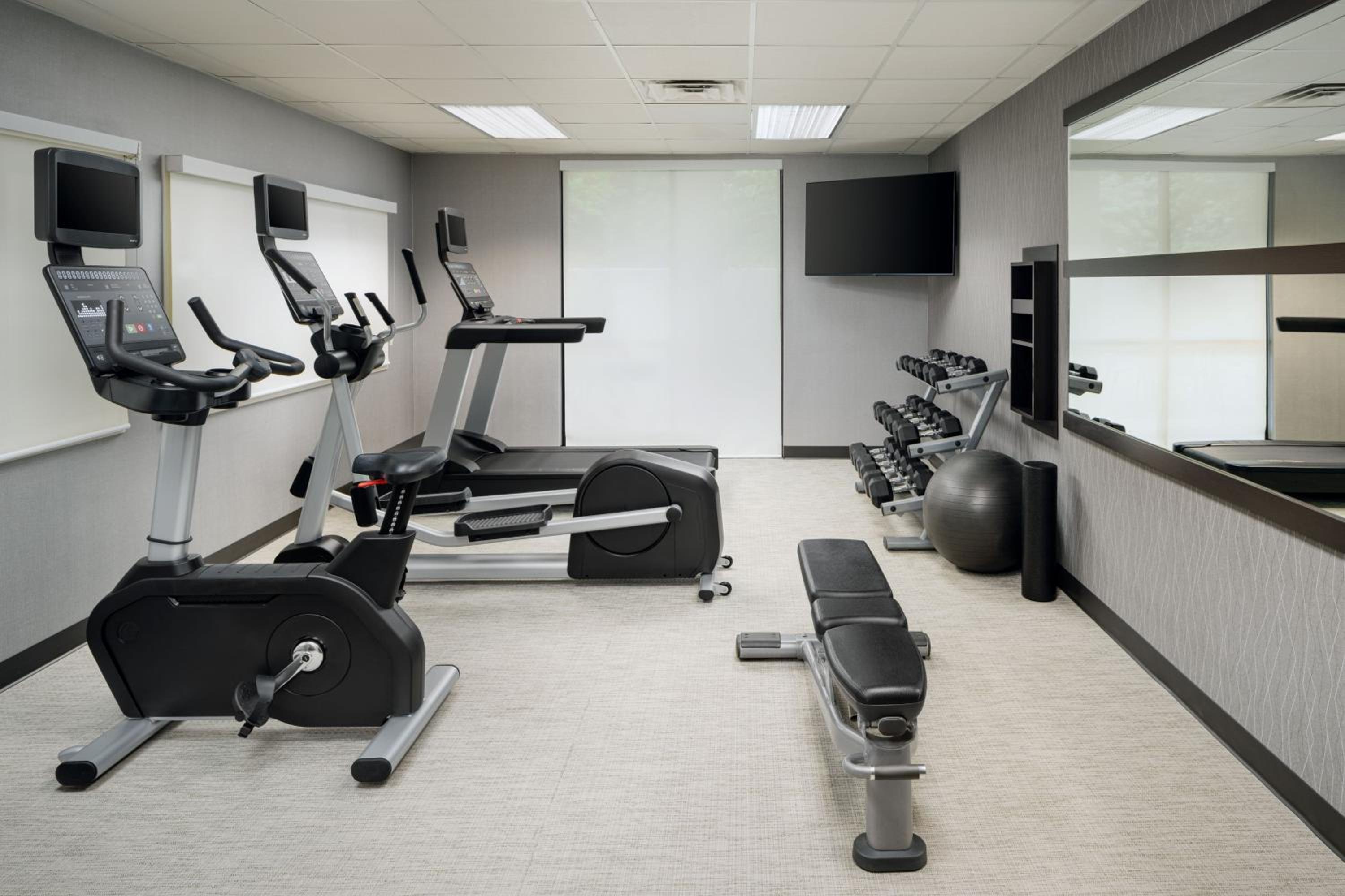 Kingston Vacations - Courtyard by Marriott Kingston - Property Image 50