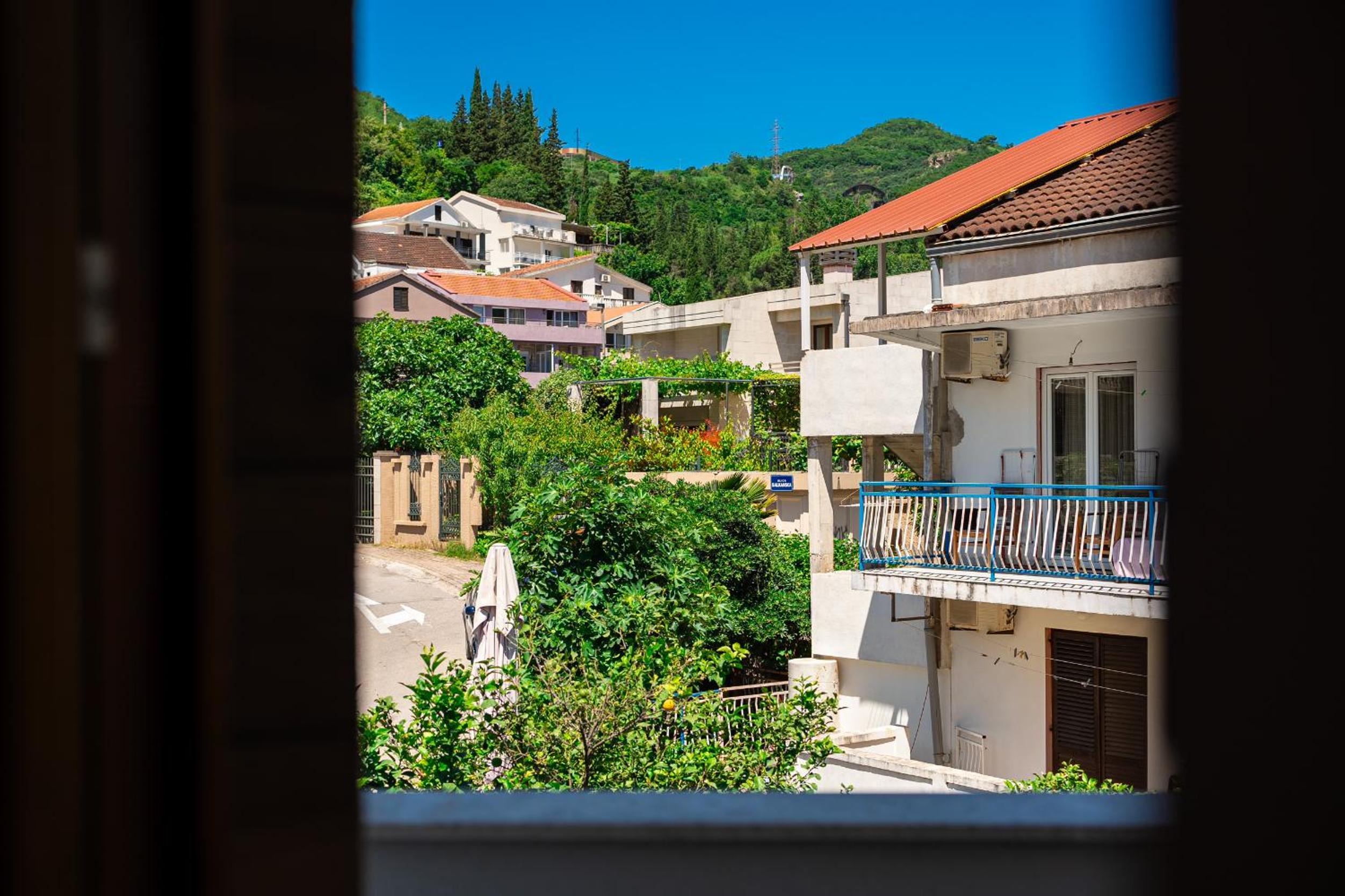 Buba Apartments