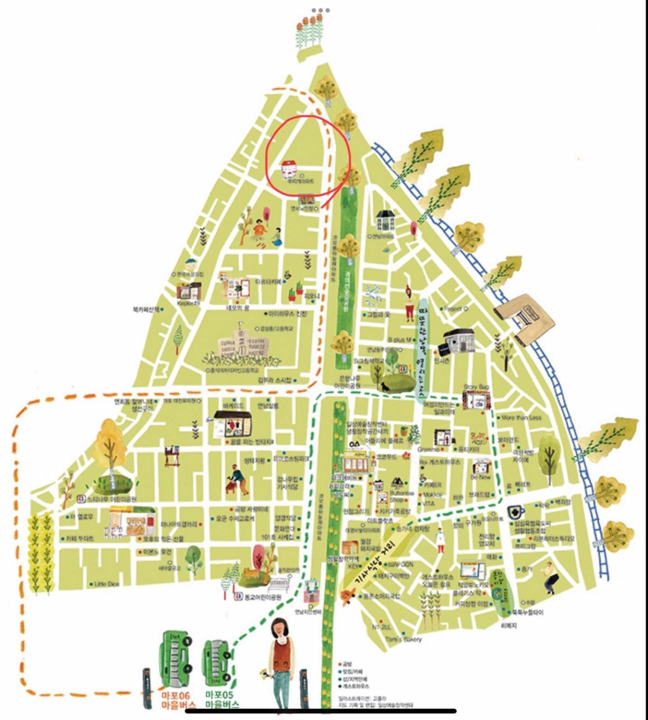 Comfortable home 10 min from Hongik University, 5min from Gajwa station with baby products, 4 Bedrooms 8 people view 2