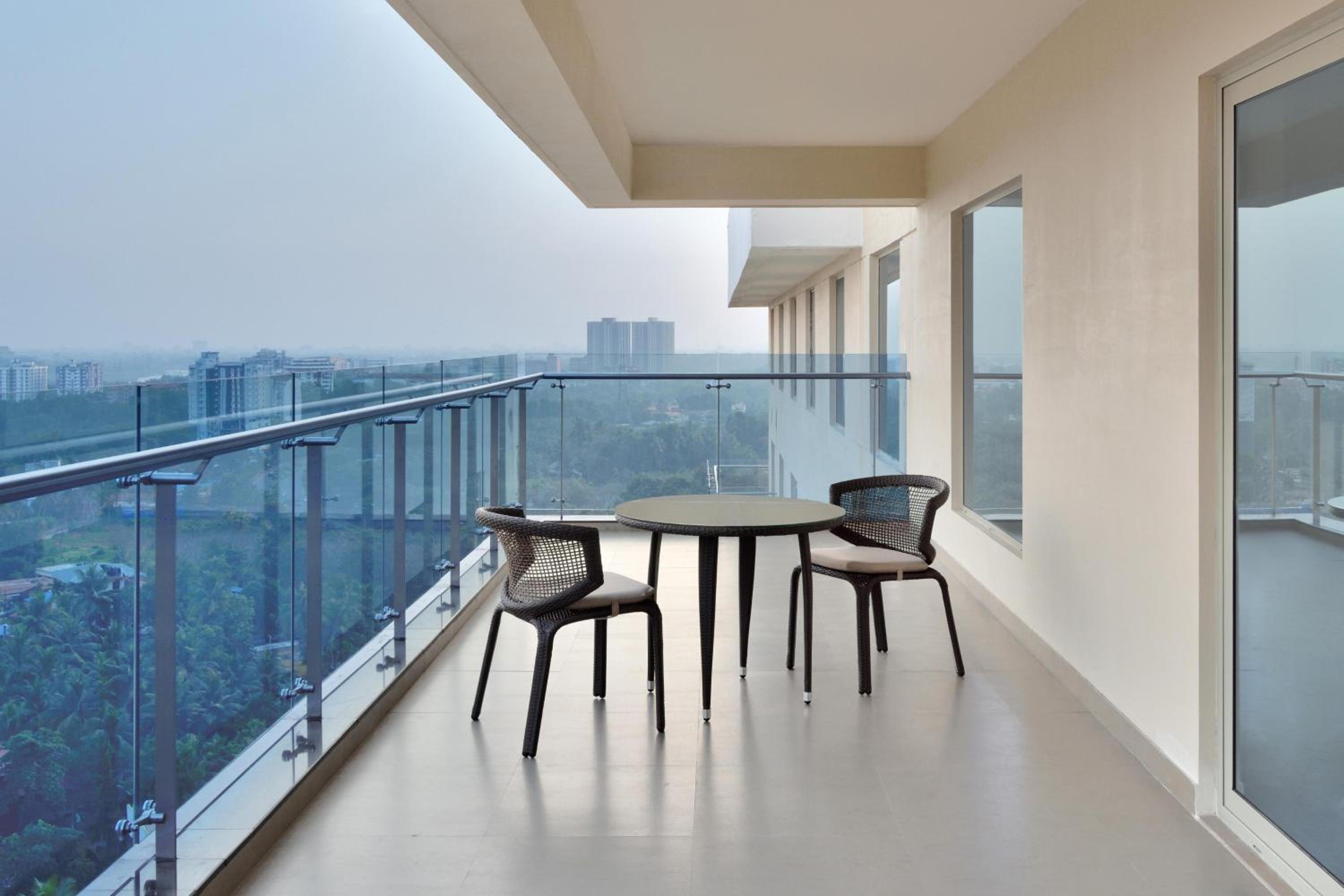 Hotel Four Points by Sheraton Kochi Infopark - Image 1