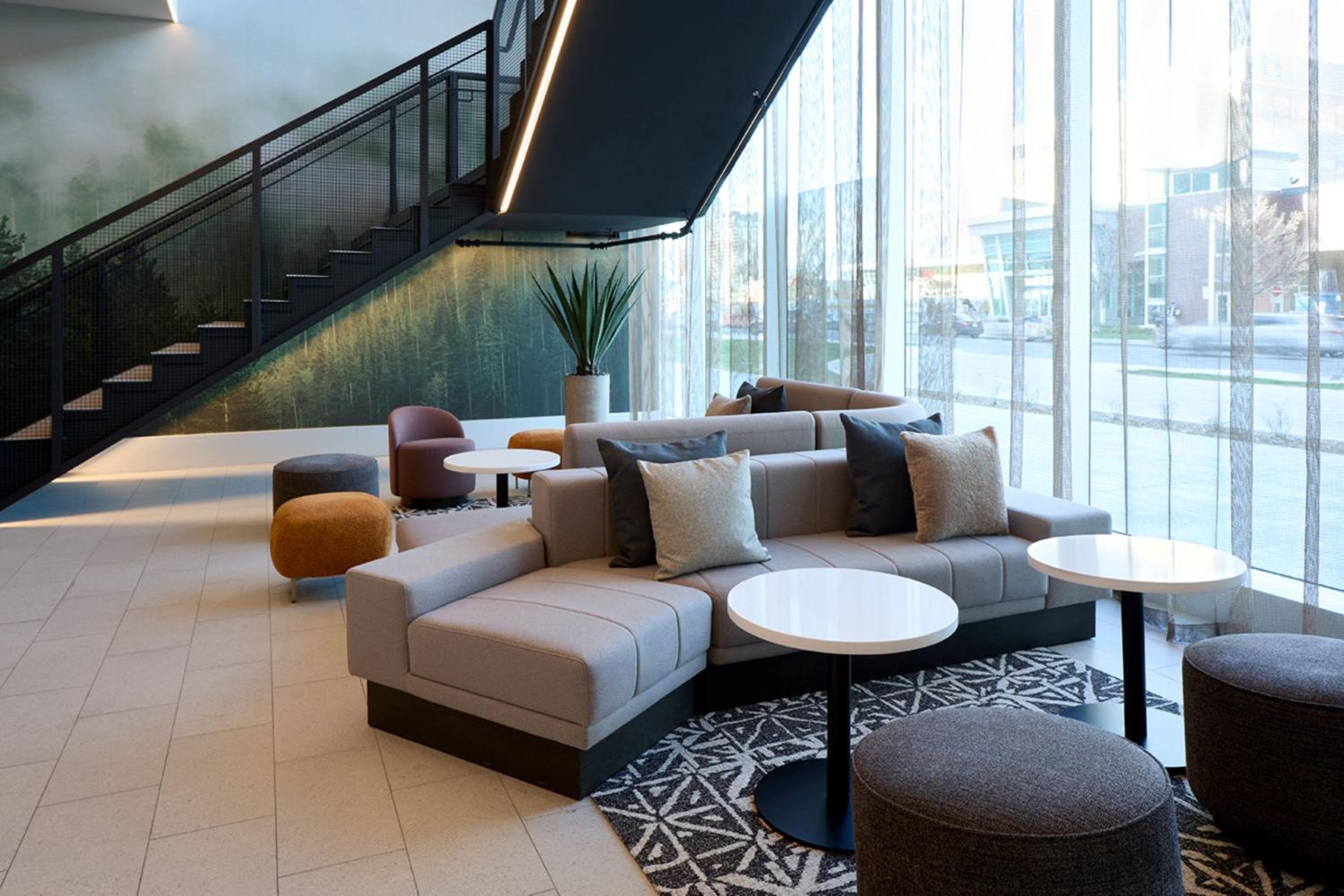 Courtyard by Marriott Montreal Laval - Property Image 3