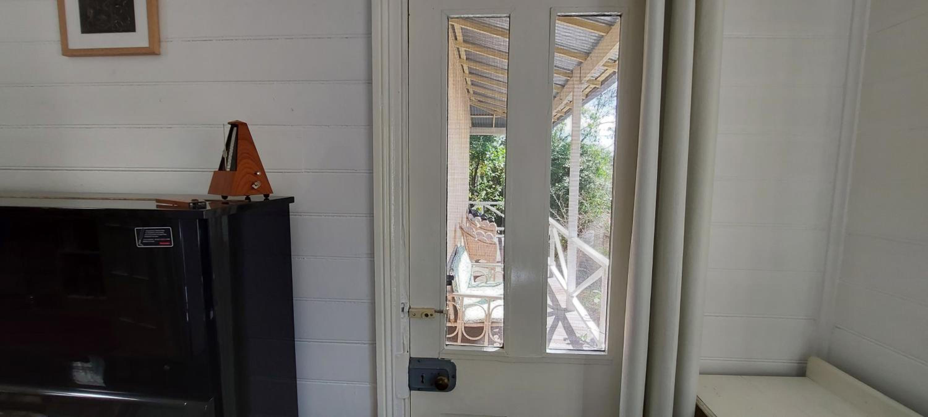 Temora House- classic, pet friendly, close to town