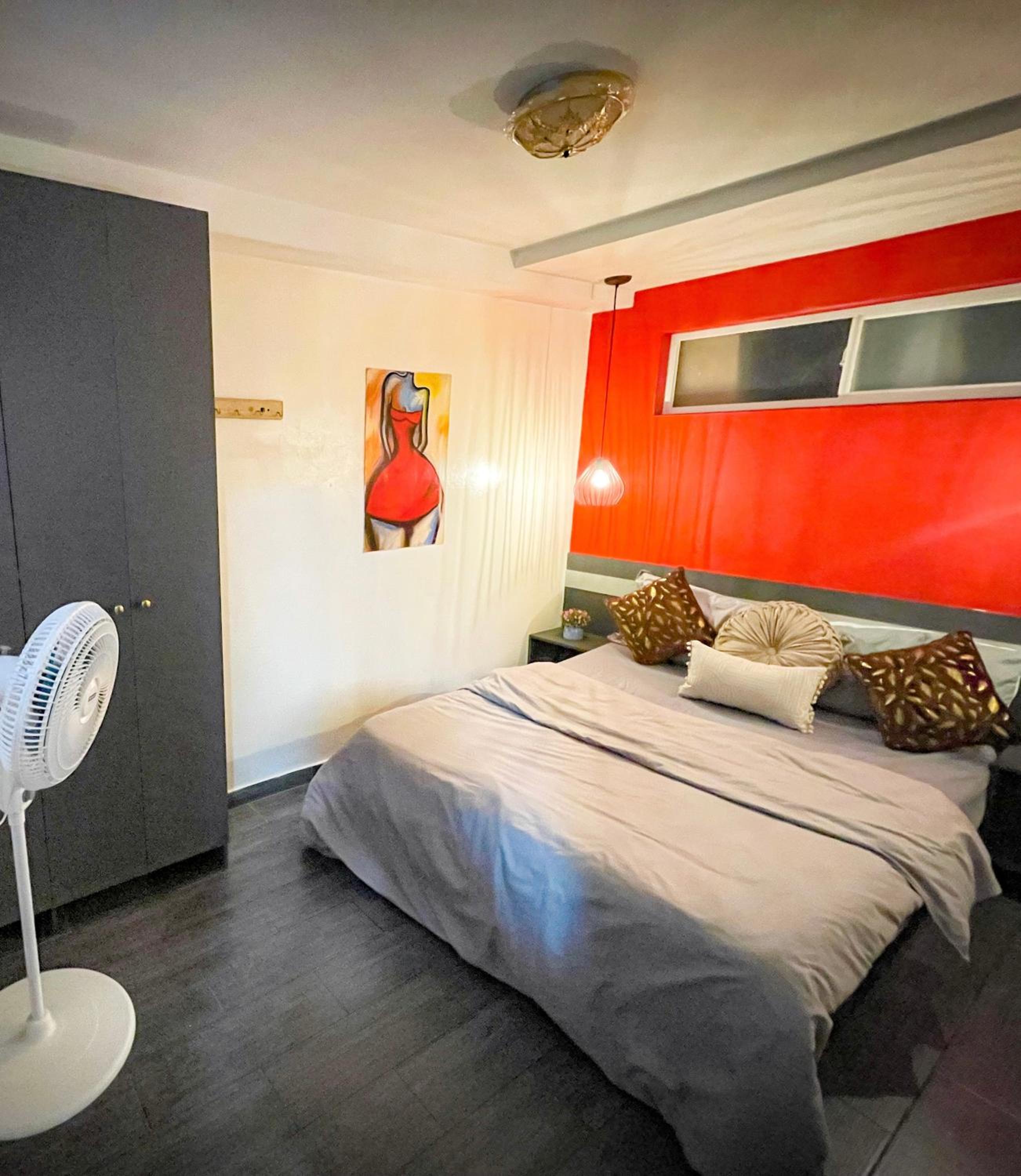 Red apartment excelente ubicacion Laurles Los molinos