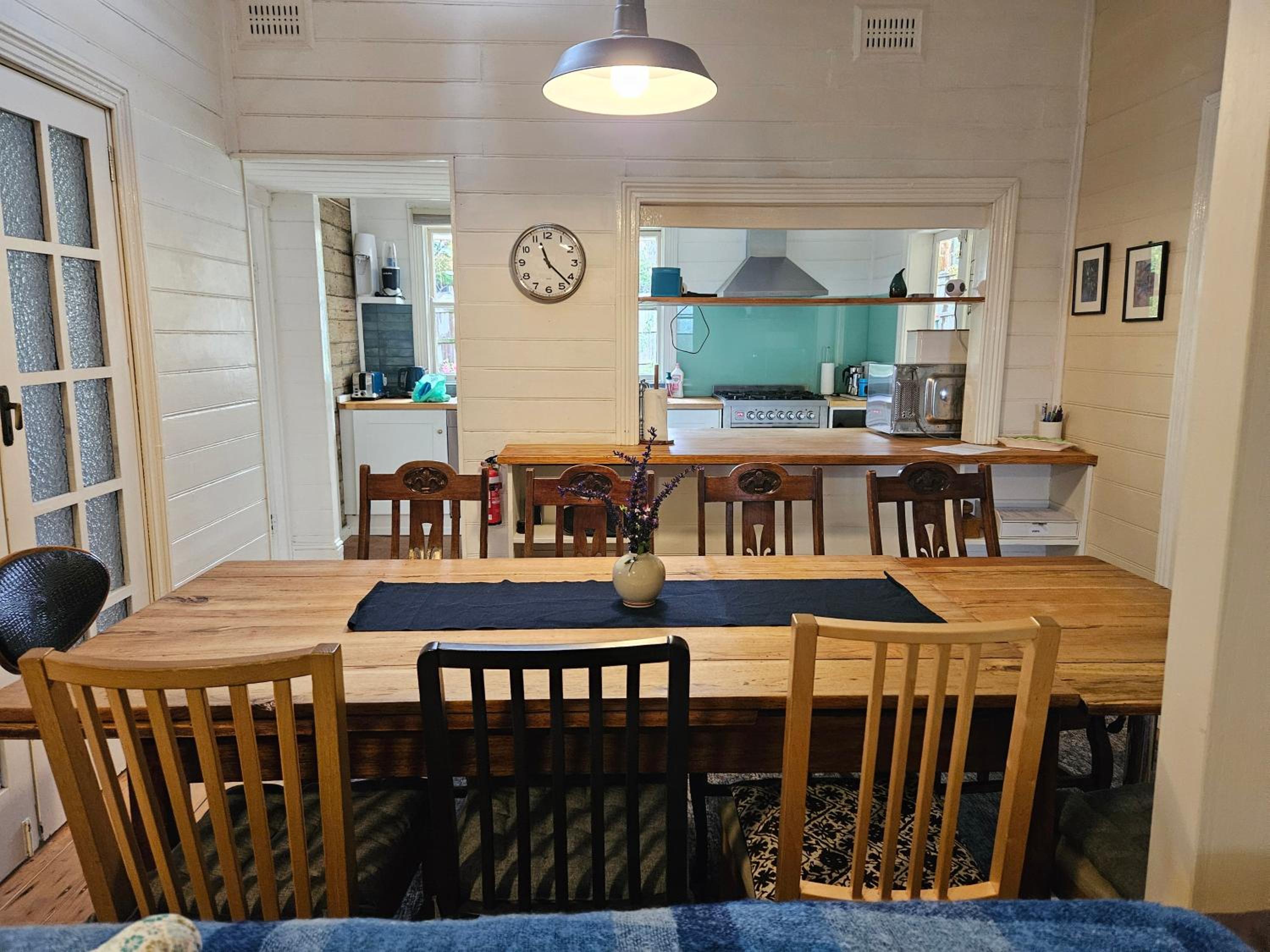 Temora House- classic, pet friendly, close to town