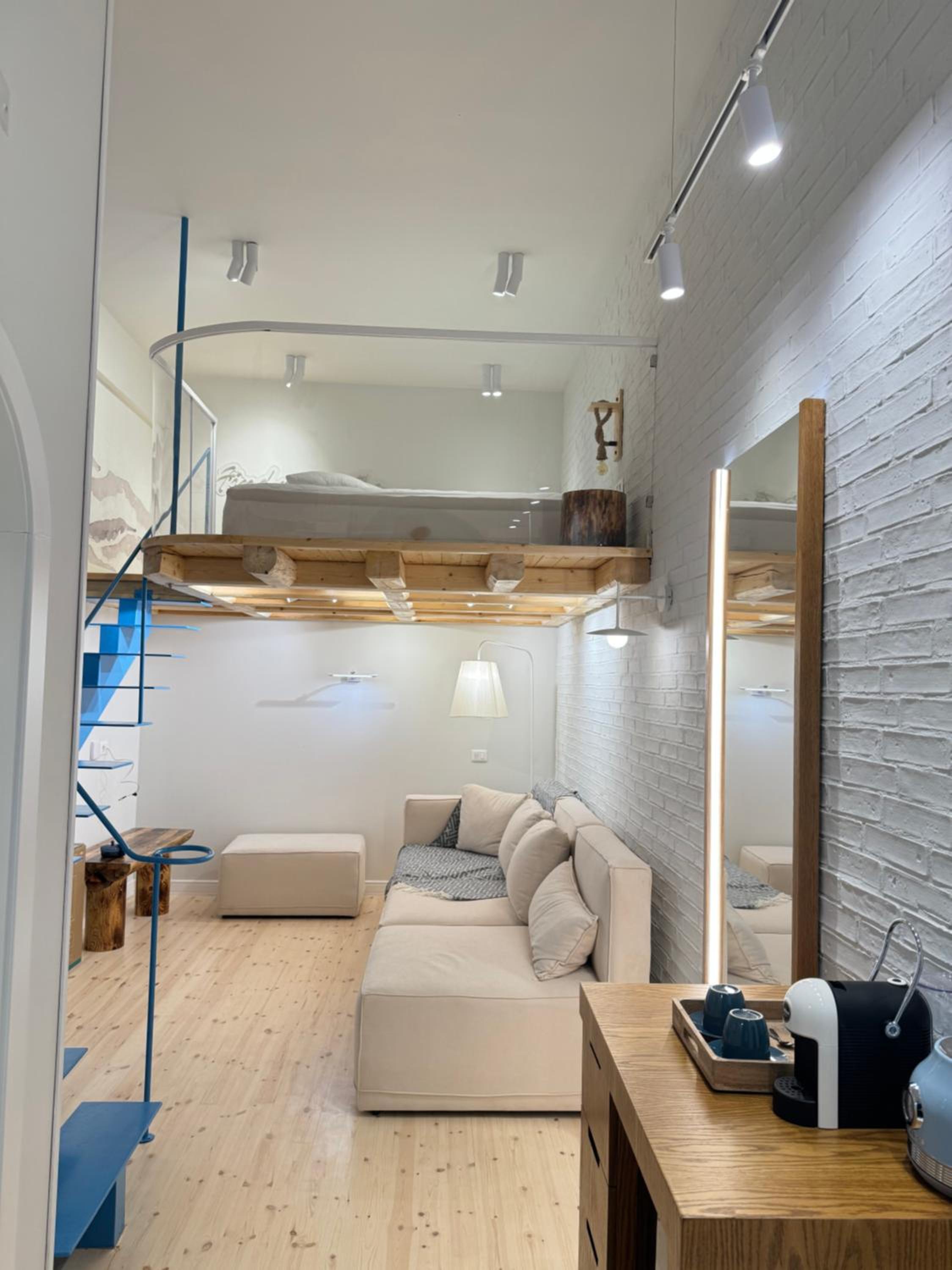 Elpis Guest House