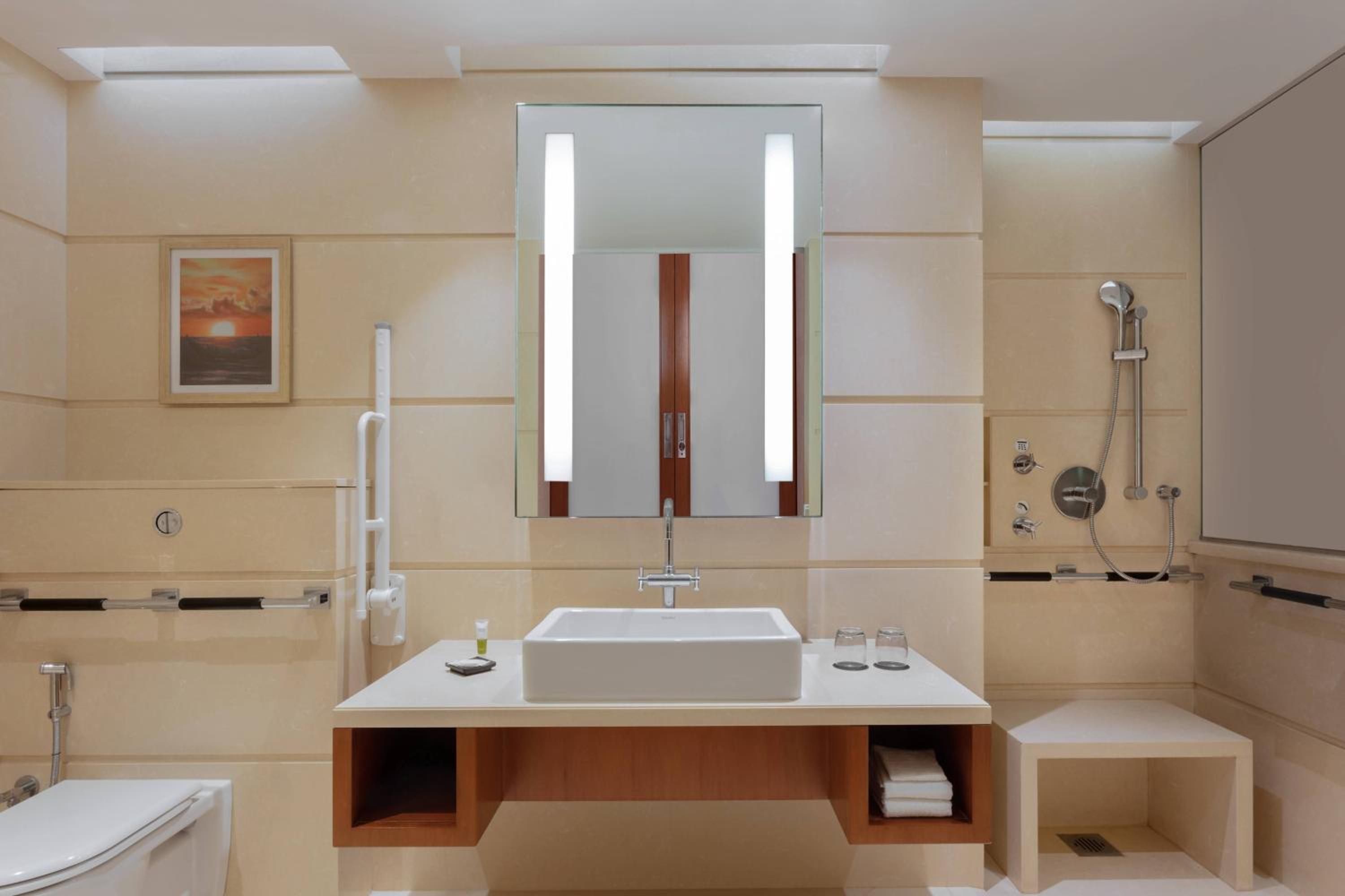 Courtyard by Marriott Kochi Airport