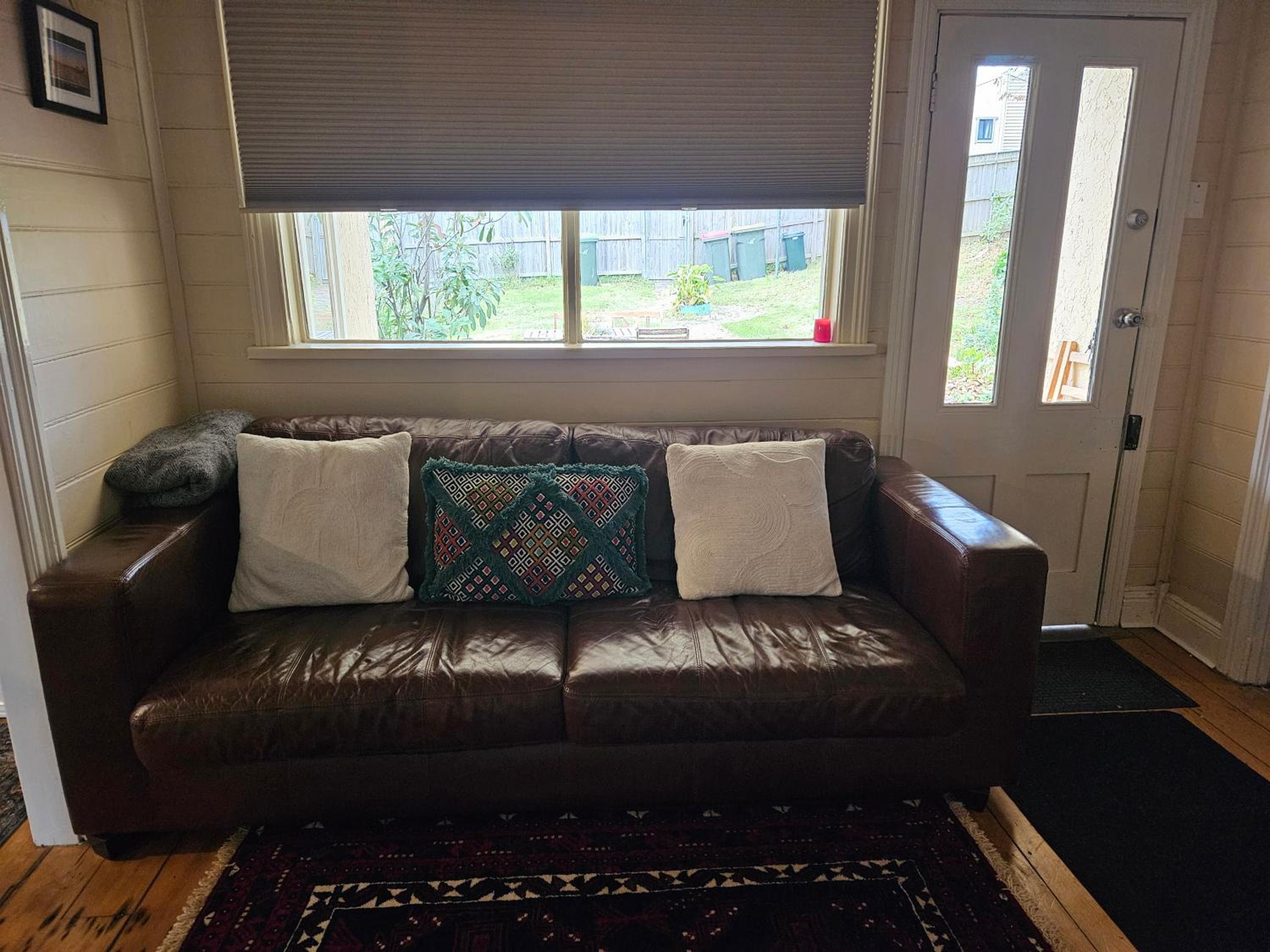 Temora House- classic, pet friendly, close to town