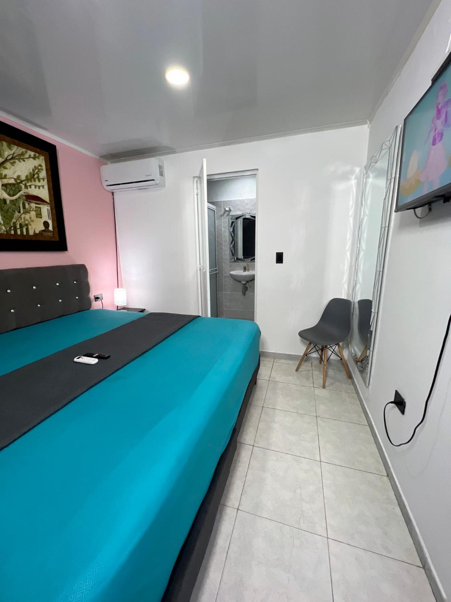 Tres habitaciones con Cuatro Aires acondicionados y Super lindo