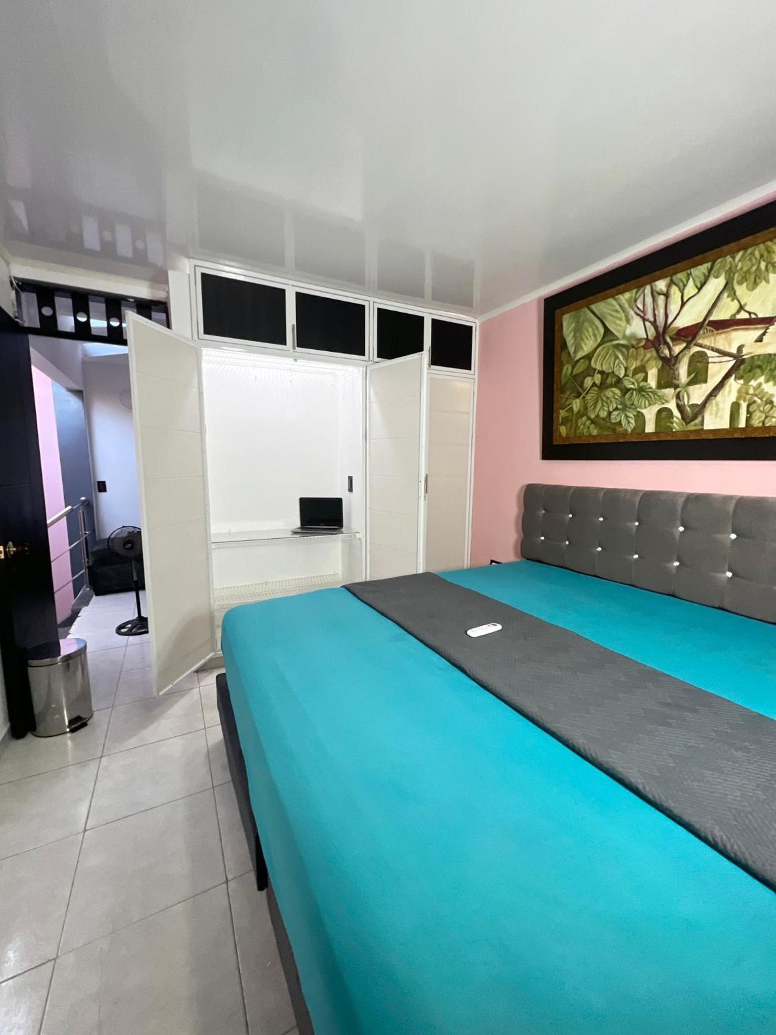 Tres habitaciones con Cuatro Aires acondicionados y Super lindo