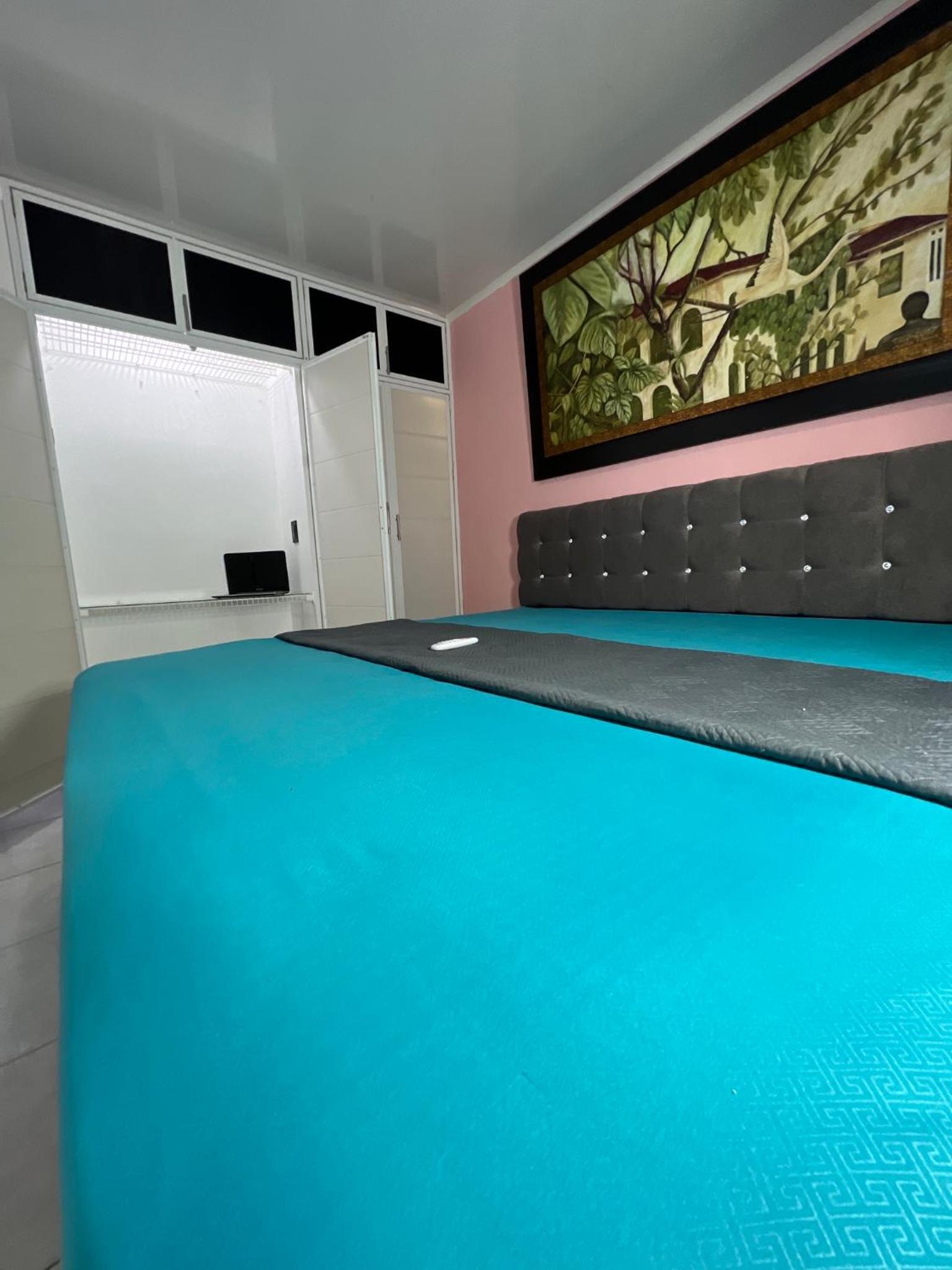 Tres habitaciones con Cuatro Aires acondicionados y Super lindo
