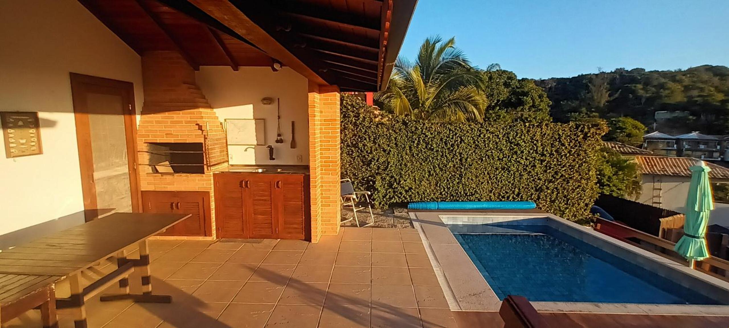 Casa e piscina privativa, vista para o mar em condomínio pé na areia