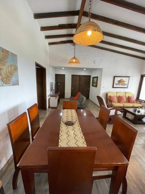 Villa Paraiso, Santa Elena Valle del Cauca