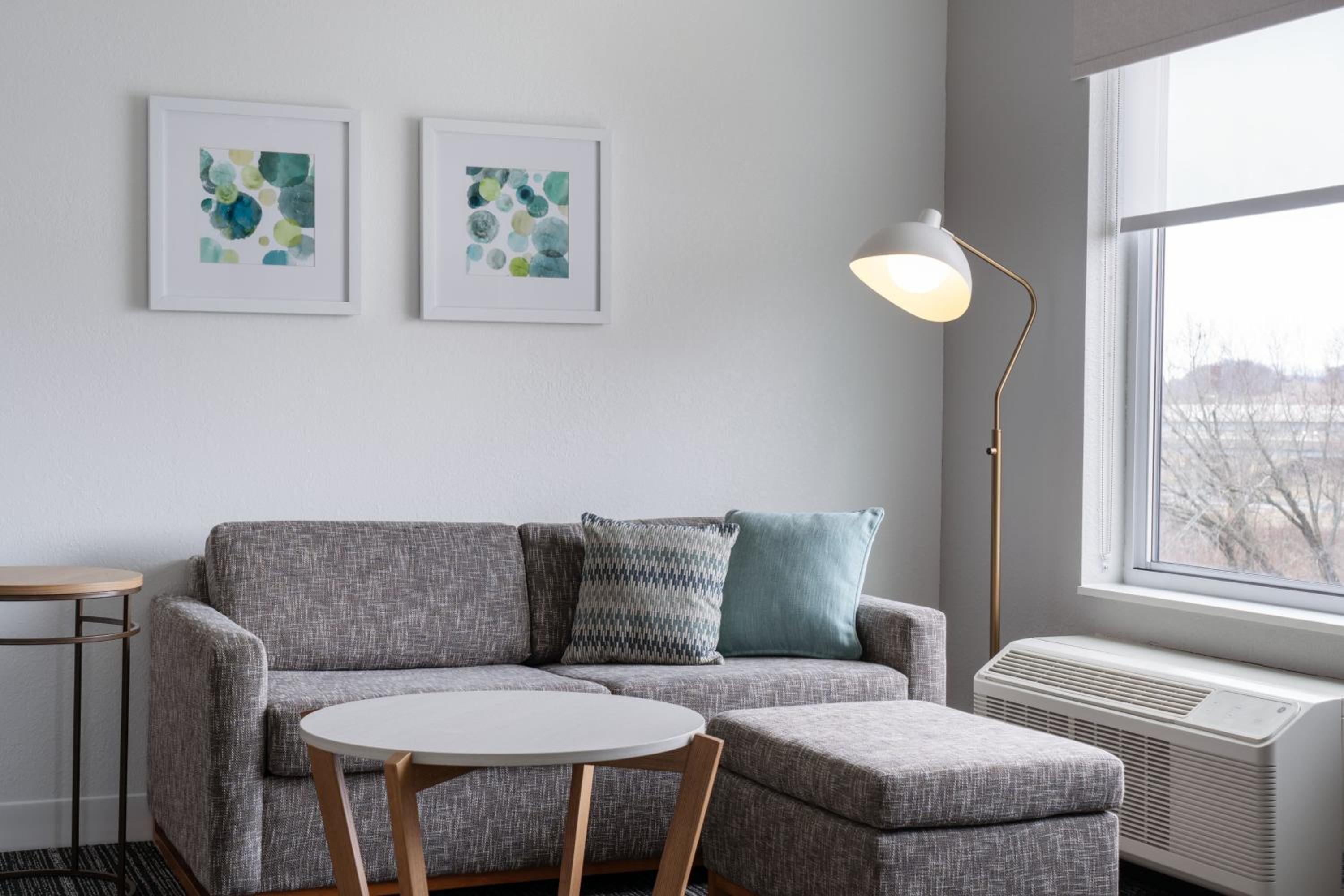 TownePlace Suites by Marriott New Philadelphia - Property Image 2