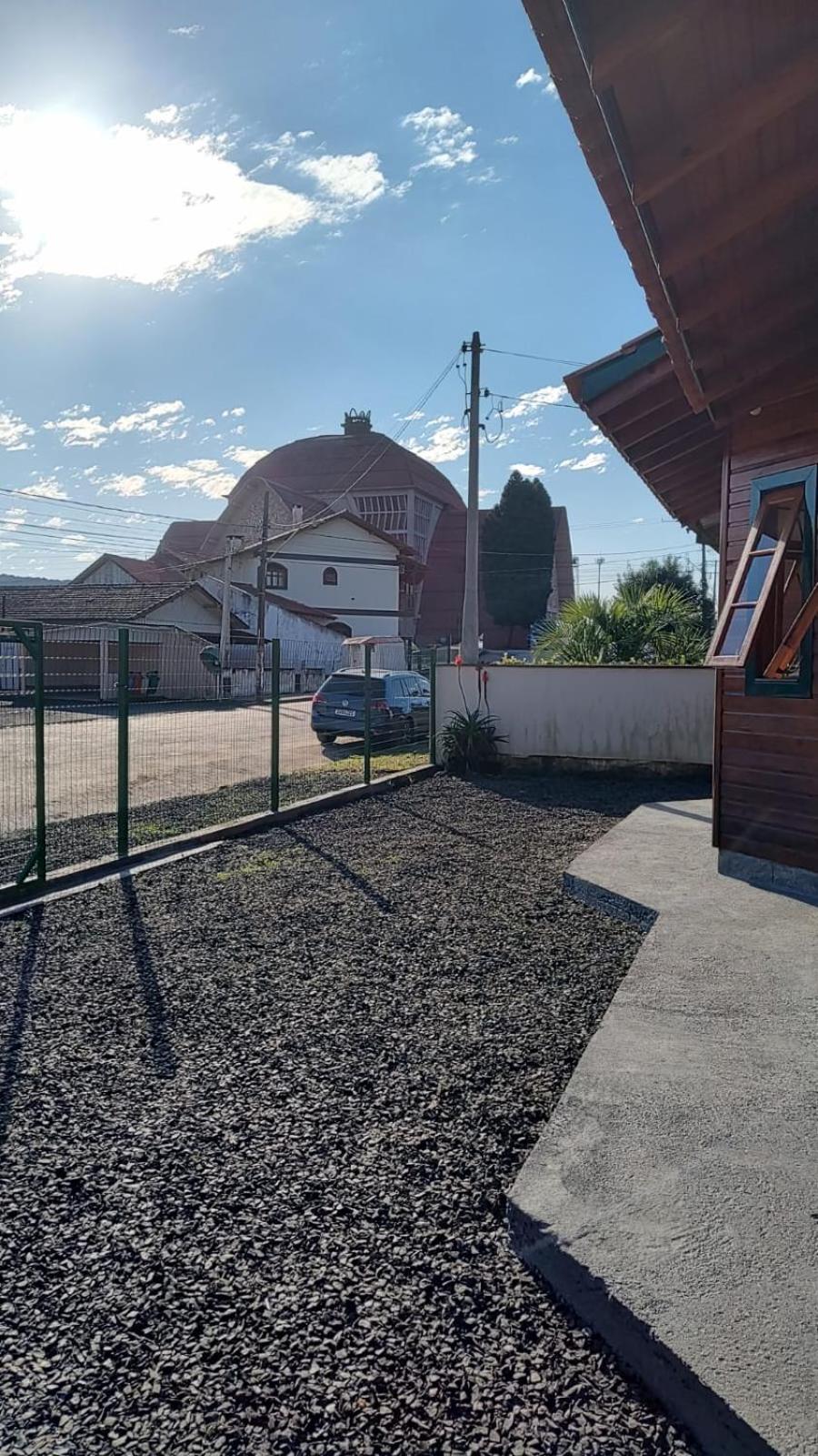 Super Casa de 3 Quartos ao Lado da Igreja Matriz