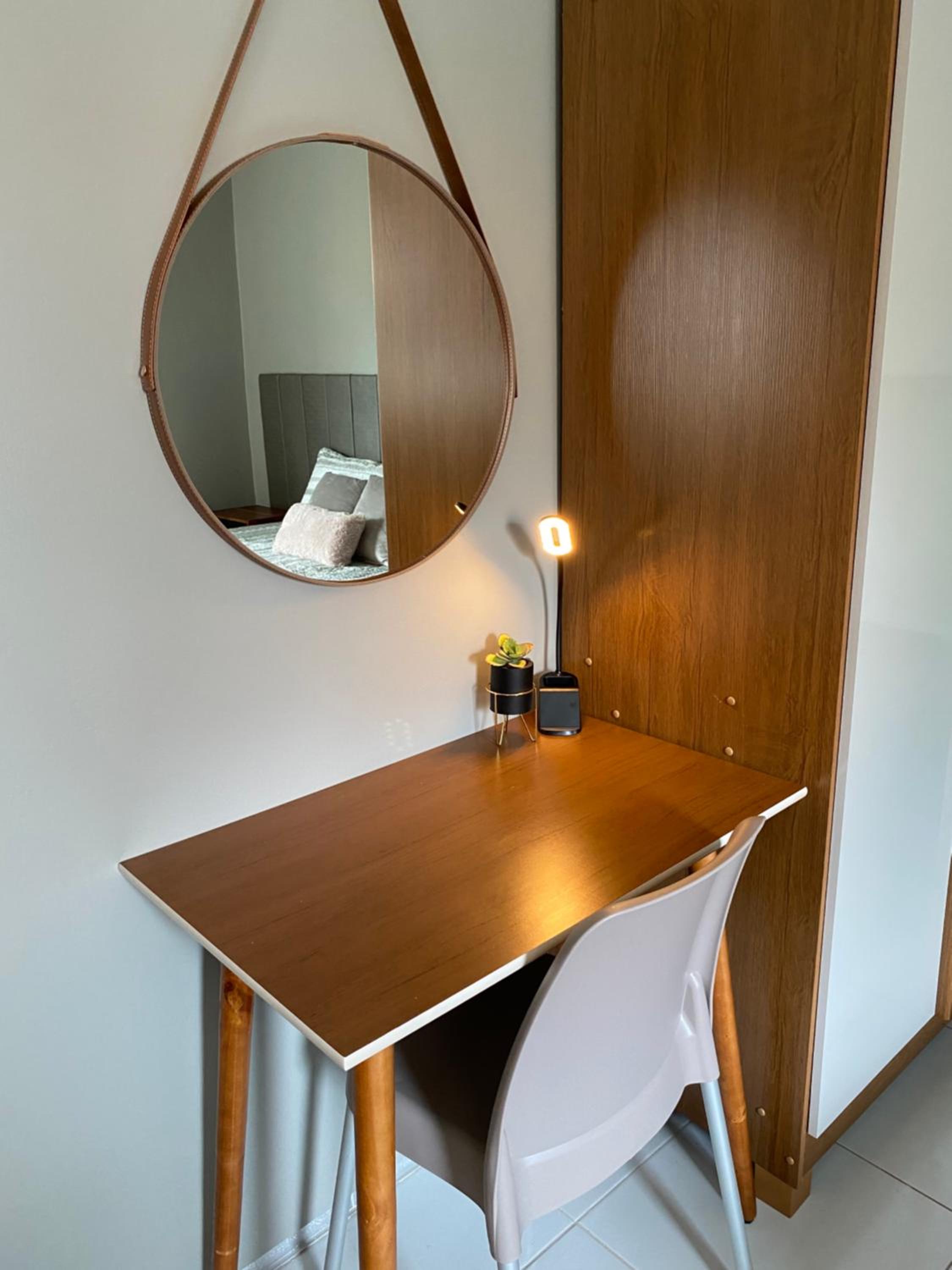 Duplex a 10min PP, com Ar, Internet, Estacionamento - Casa236