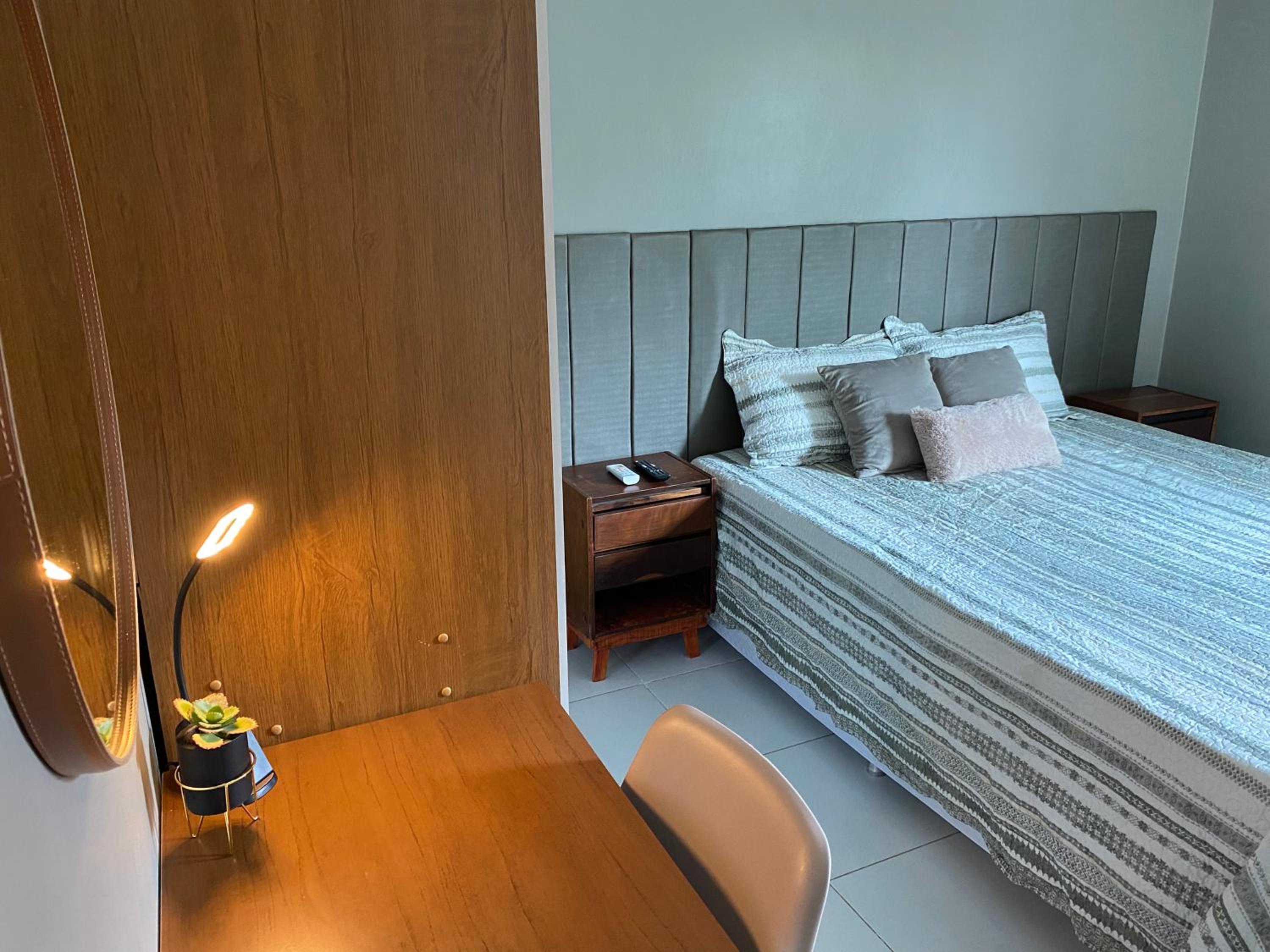 Duplex a 10min PP, com Ar, Internet, Estacionamento - Casa236