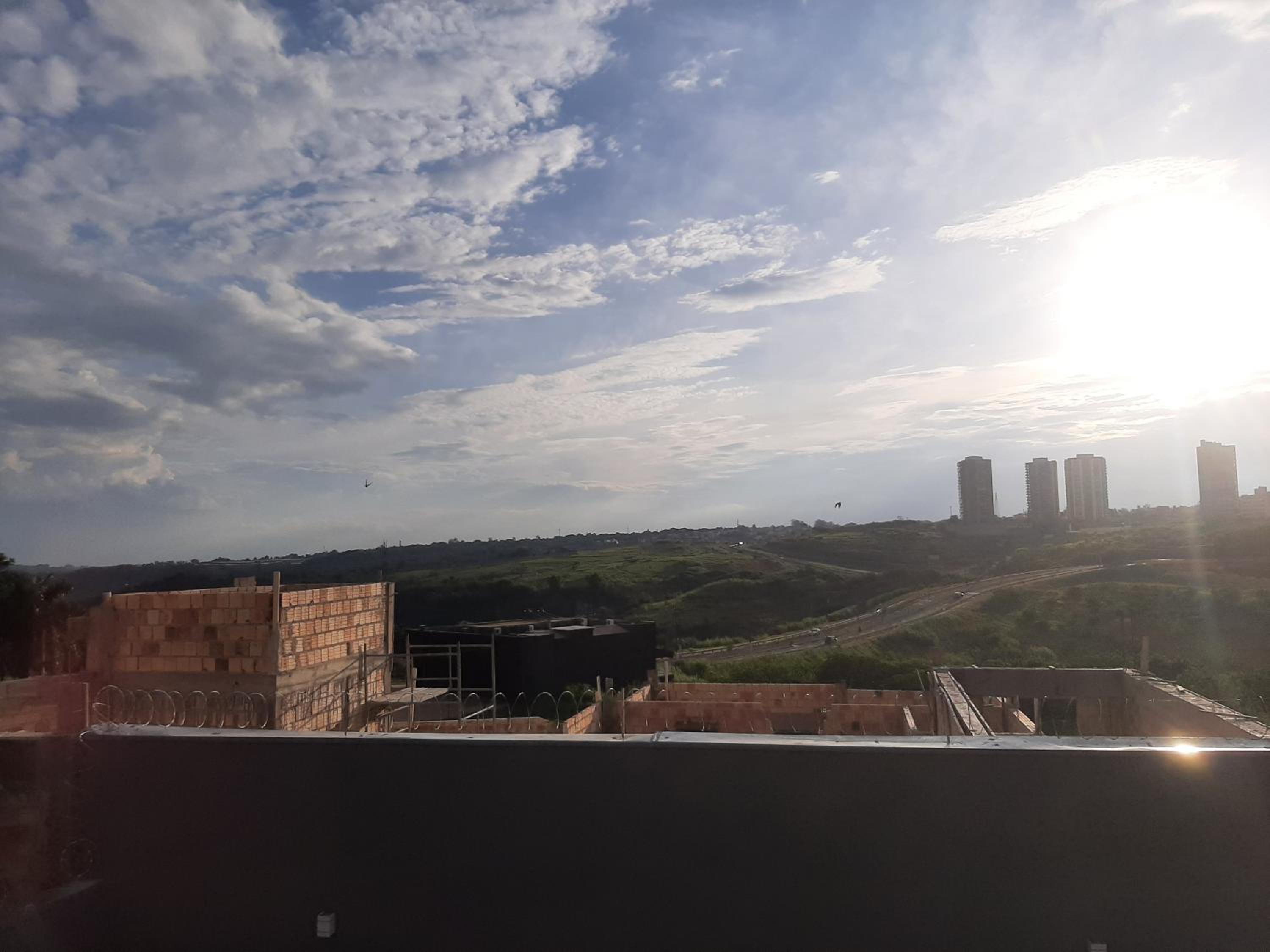 casa bem localizada no parati