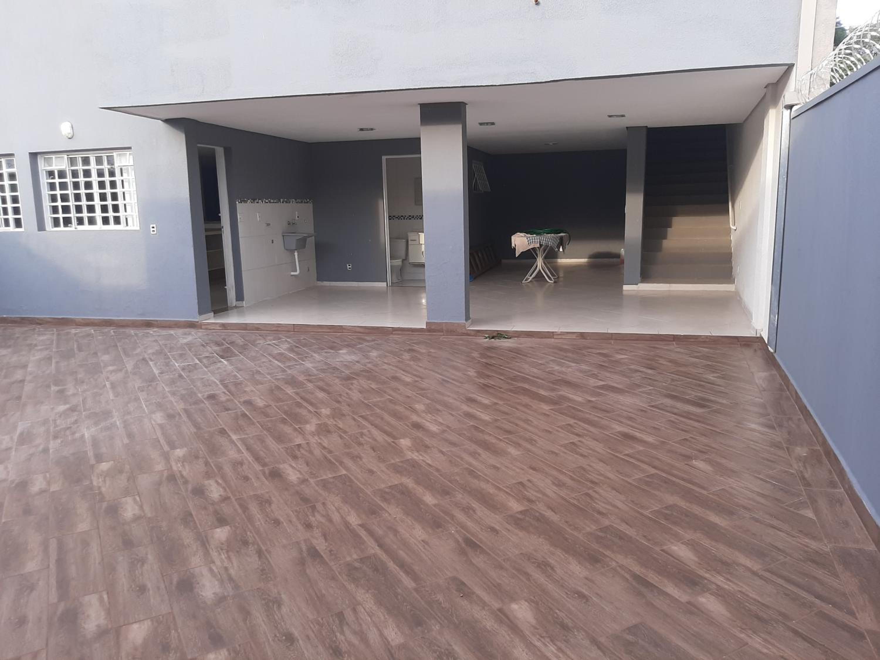 casa bem localizada no parati