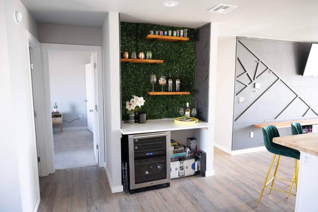 Simplistic Downtown Modern Loft