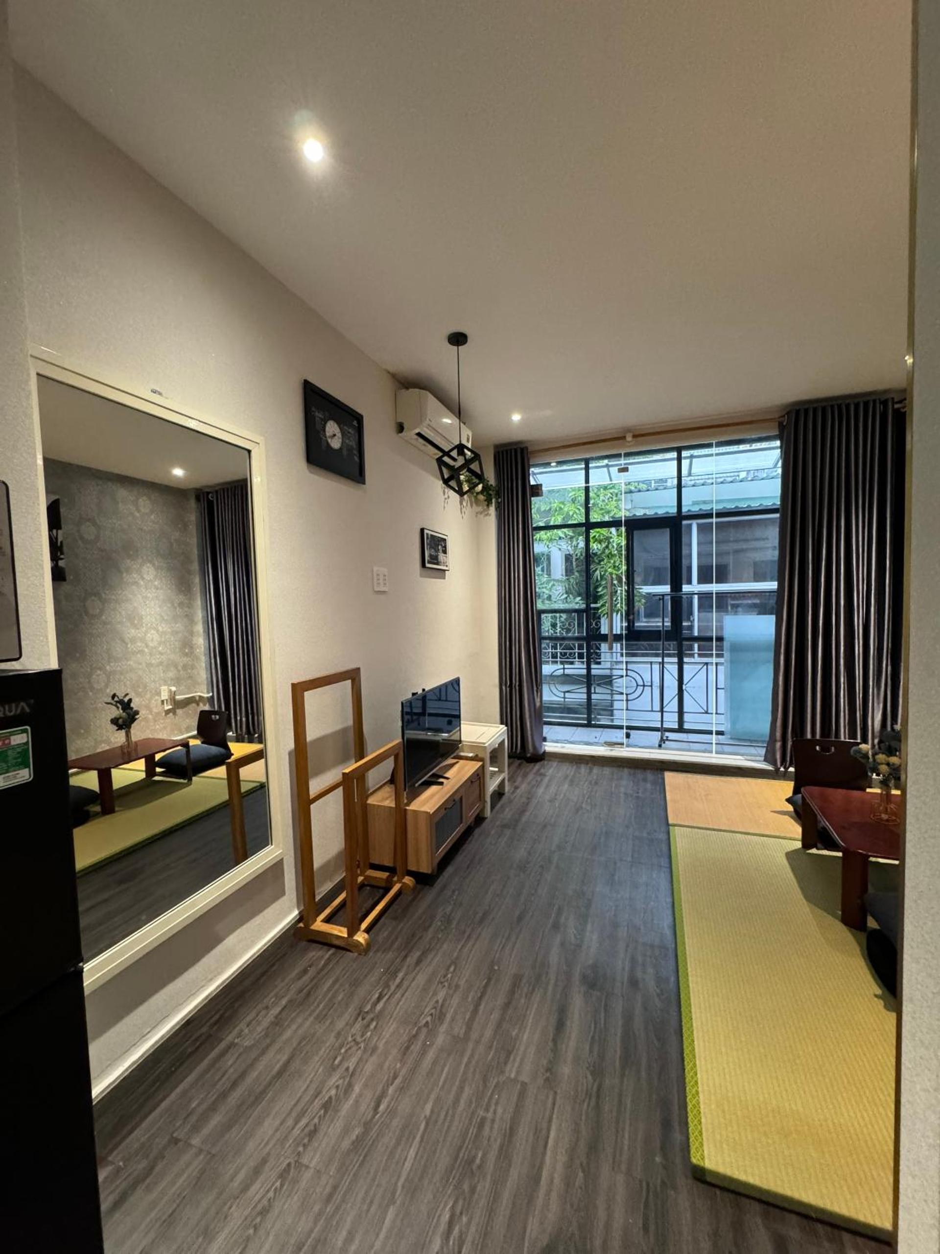 LUXE apartment inside quiet alley