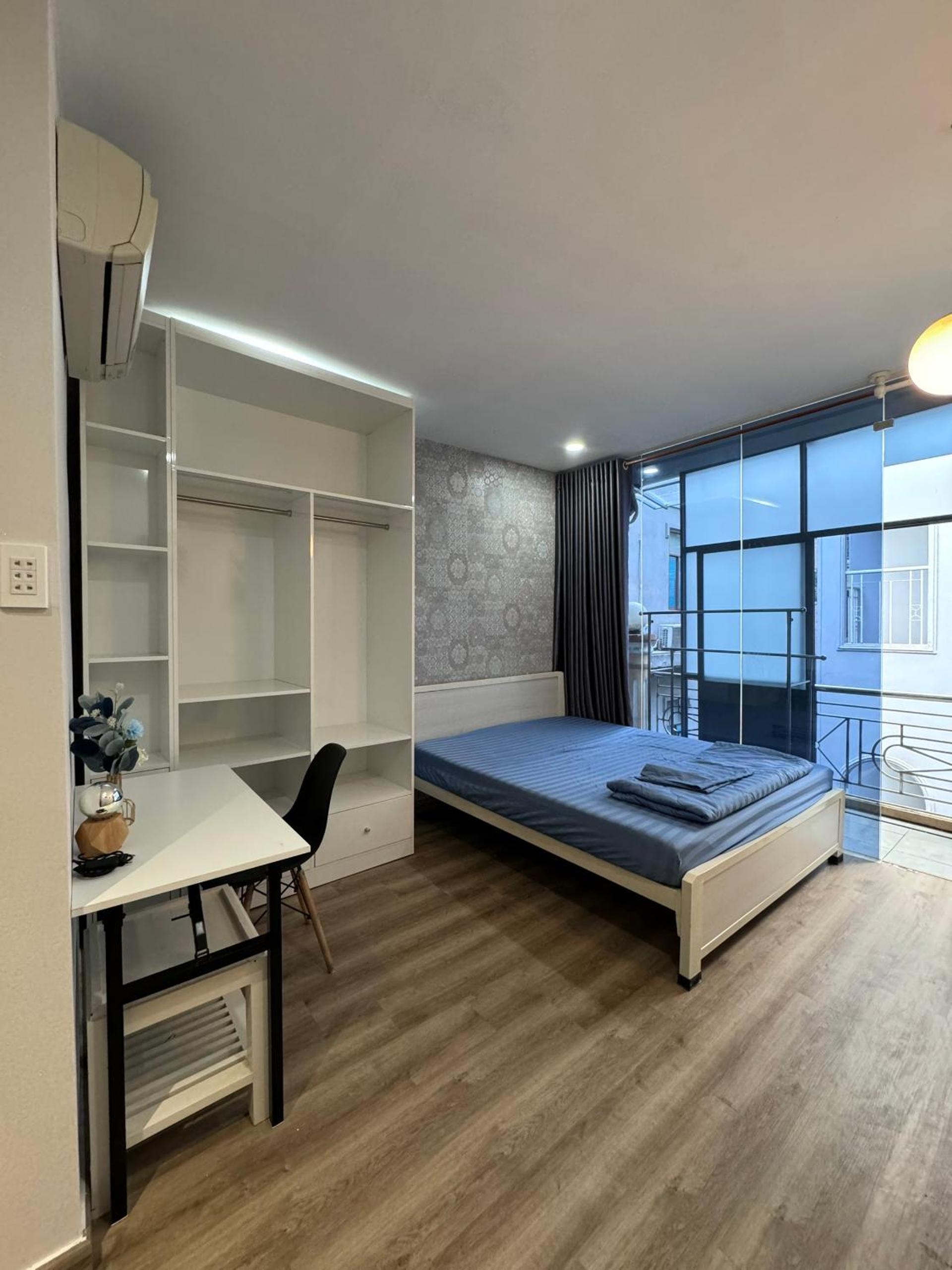 LUXE apartment inside quiet alley