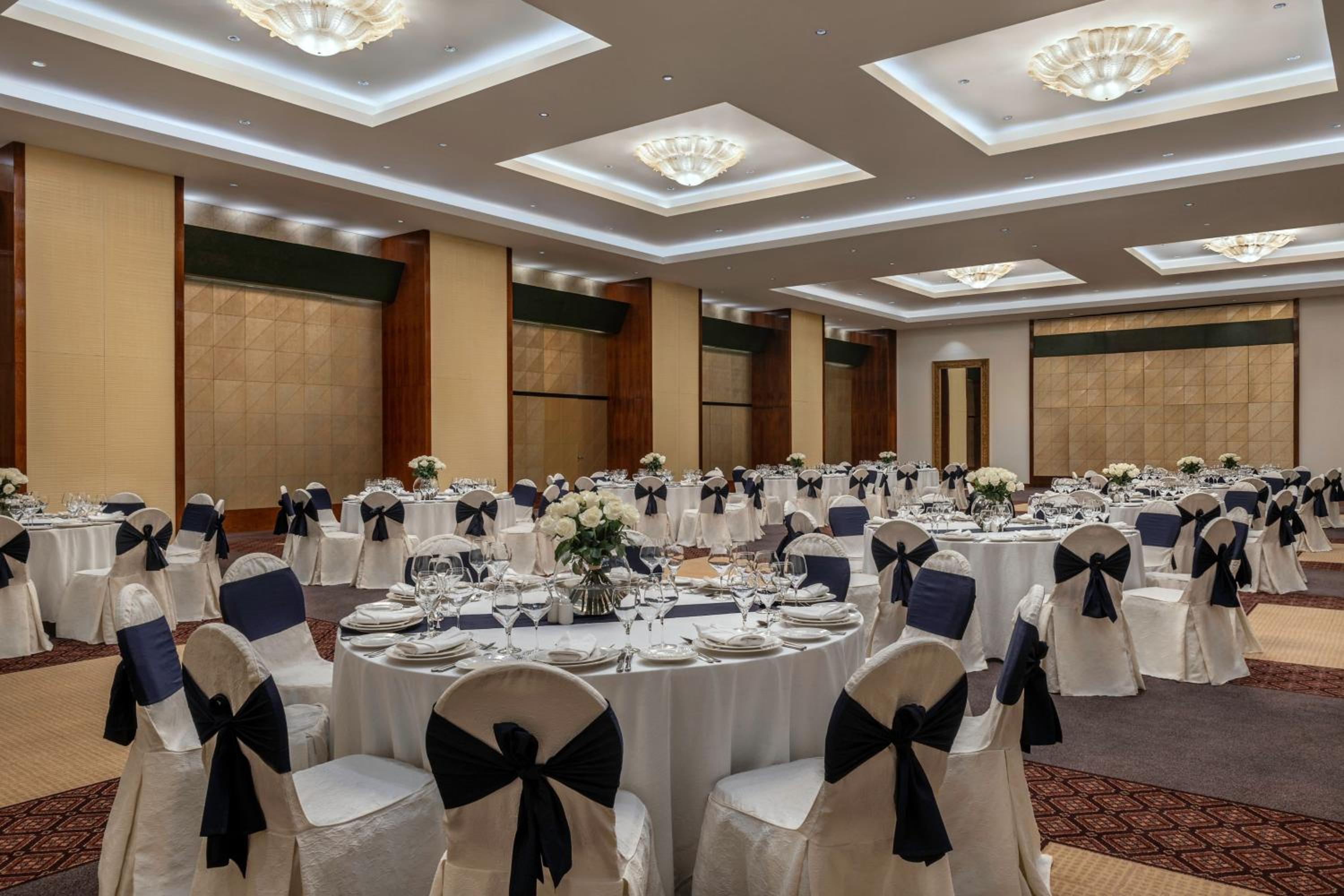 Le Meridien Al Aqah Beach Resort