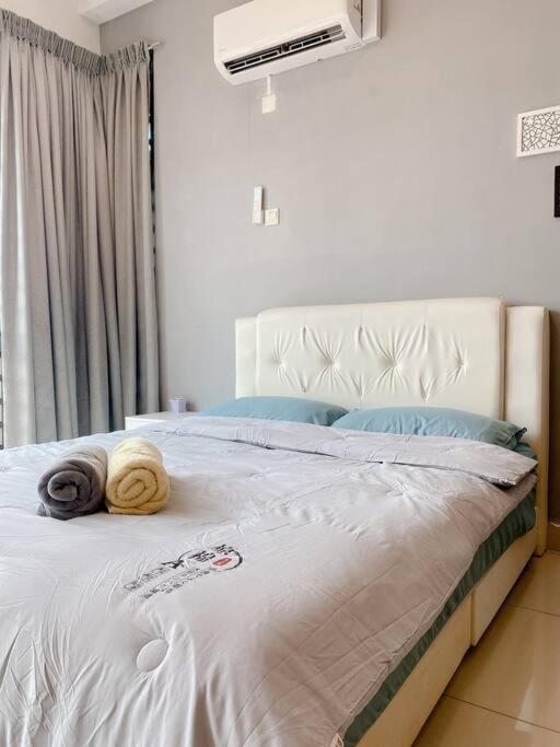 08# Comfy Muji Suites - MountAustin, JB
