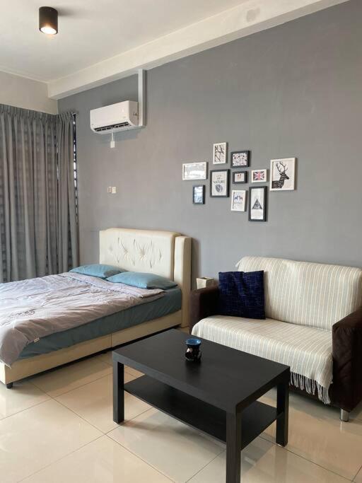 08# Comfy Muji Suites - MountAustin, JB