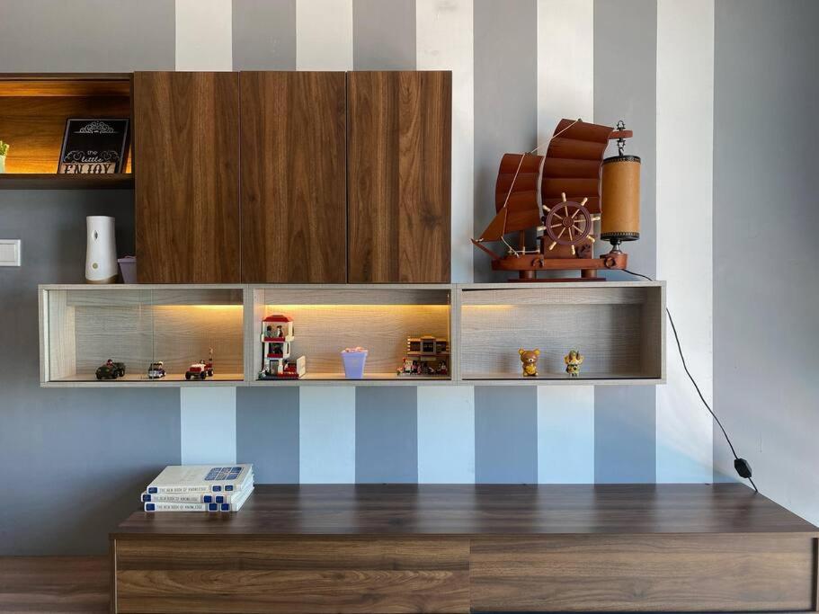 08# Comfy Muji Suites - MountAustin, JB