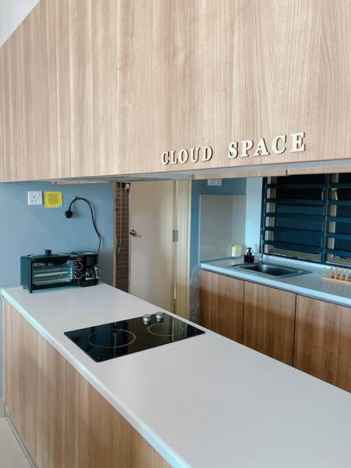 08# Comfy Muji Suites - MountAustin, JB