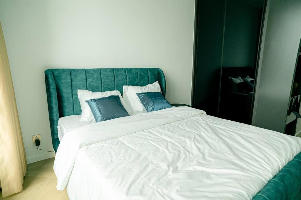 1 Bedroom City View Apartment