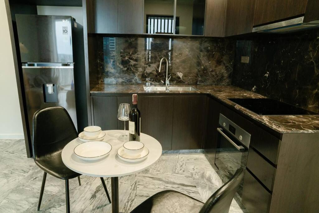 1 Bedroom City View Apartment