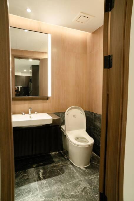 1 Bedroom City View Apartment