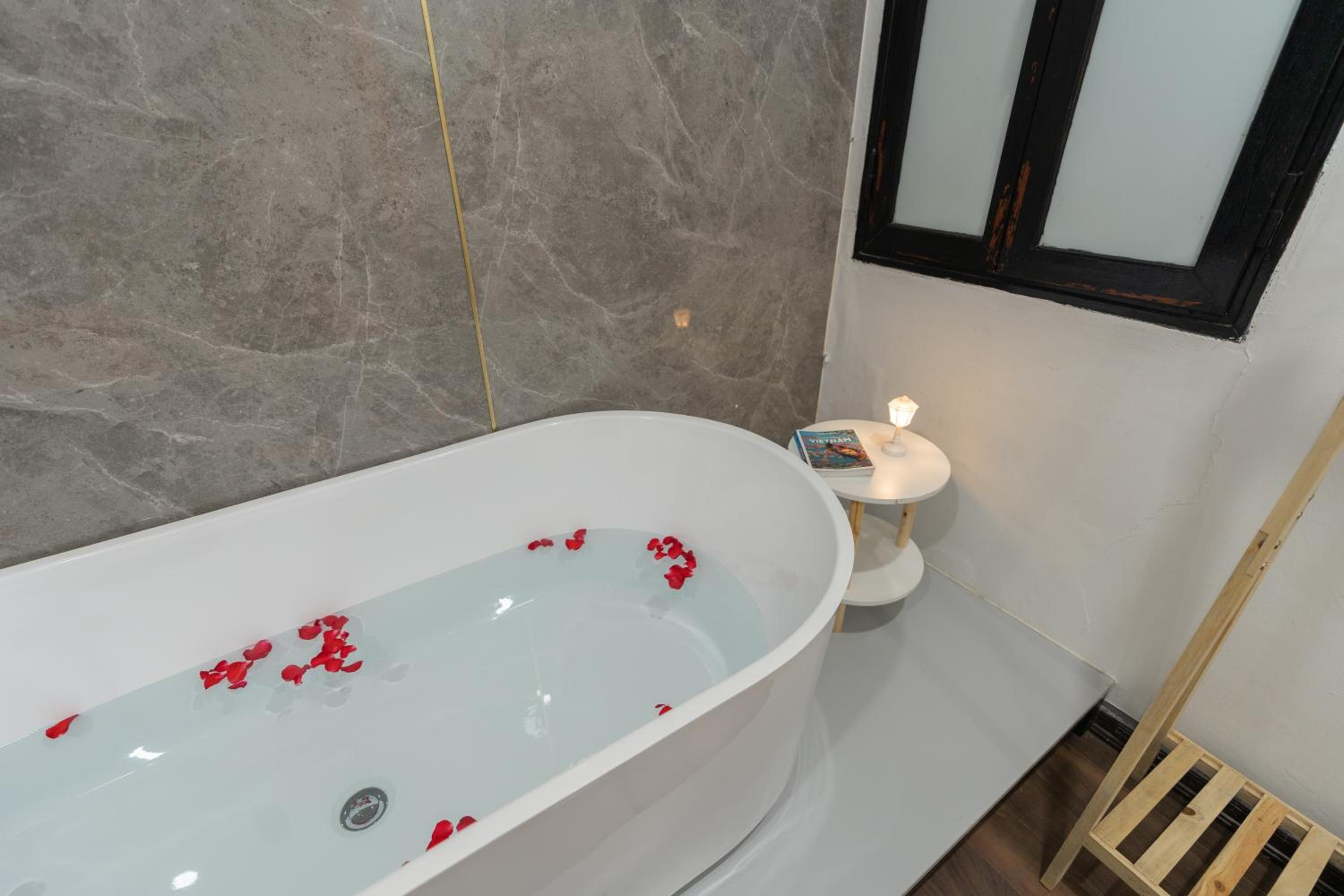 Harmony Home-Projector-Bathtub- Spacious